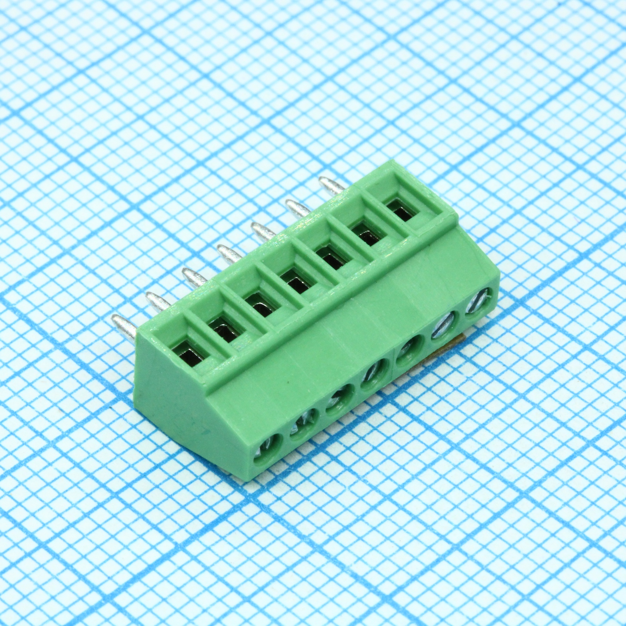 DG308-2.54-07P-14-00A(H) - Винтовой клеммный блок c рельефной обоймой, 7 контактов. Серия DG308-2.54