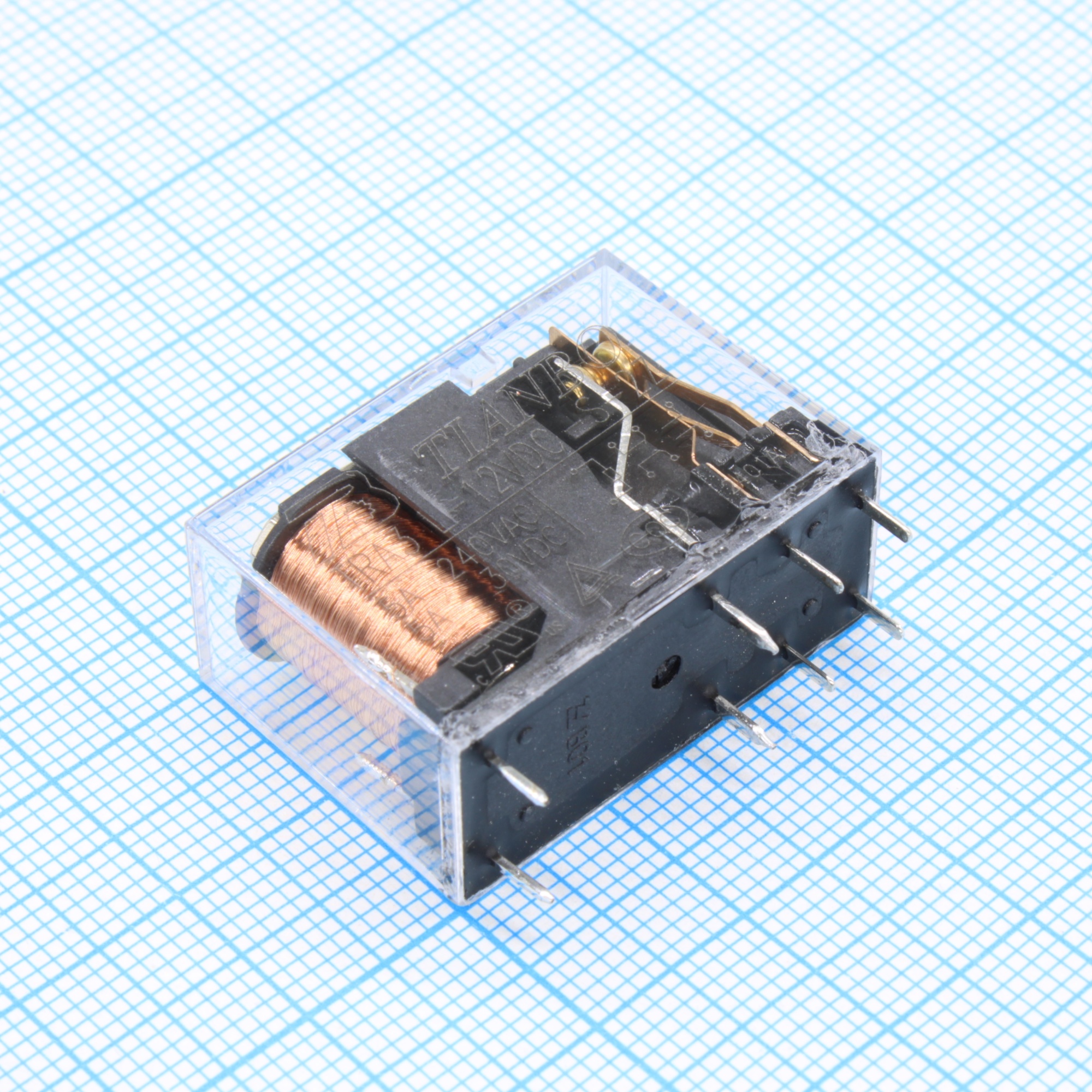 TRA3L-12VDC-S-2Z "2" - Реле силовое 5А 2 контактных группы на переключение катушка 12В 270Ом 0.54Вт -40…+70°С