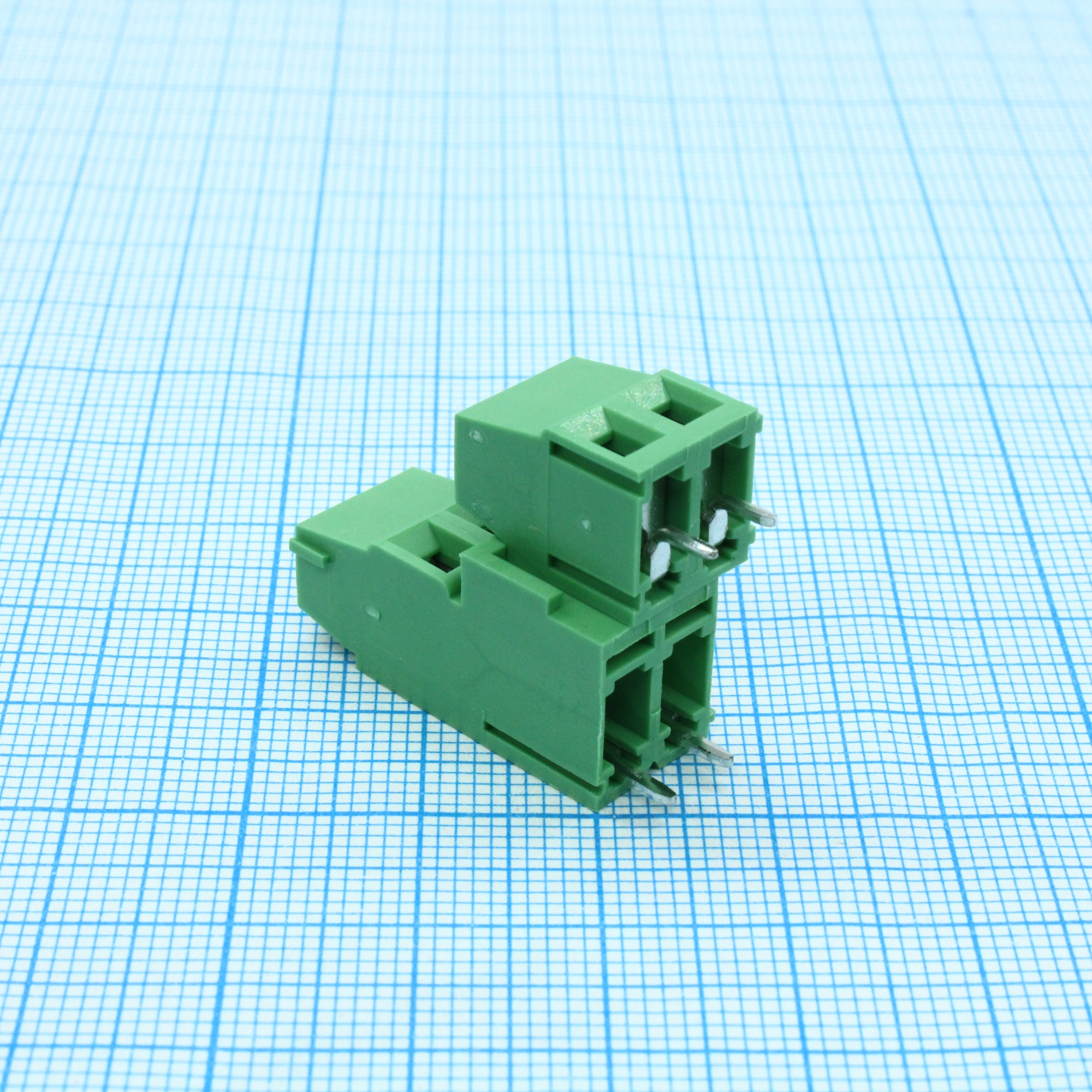 DG500A-5.0-04P-14-00A(H) - Винтовой клеммный блок c рельефной обоймой, 4 контакта. Серия DG500А-5.0