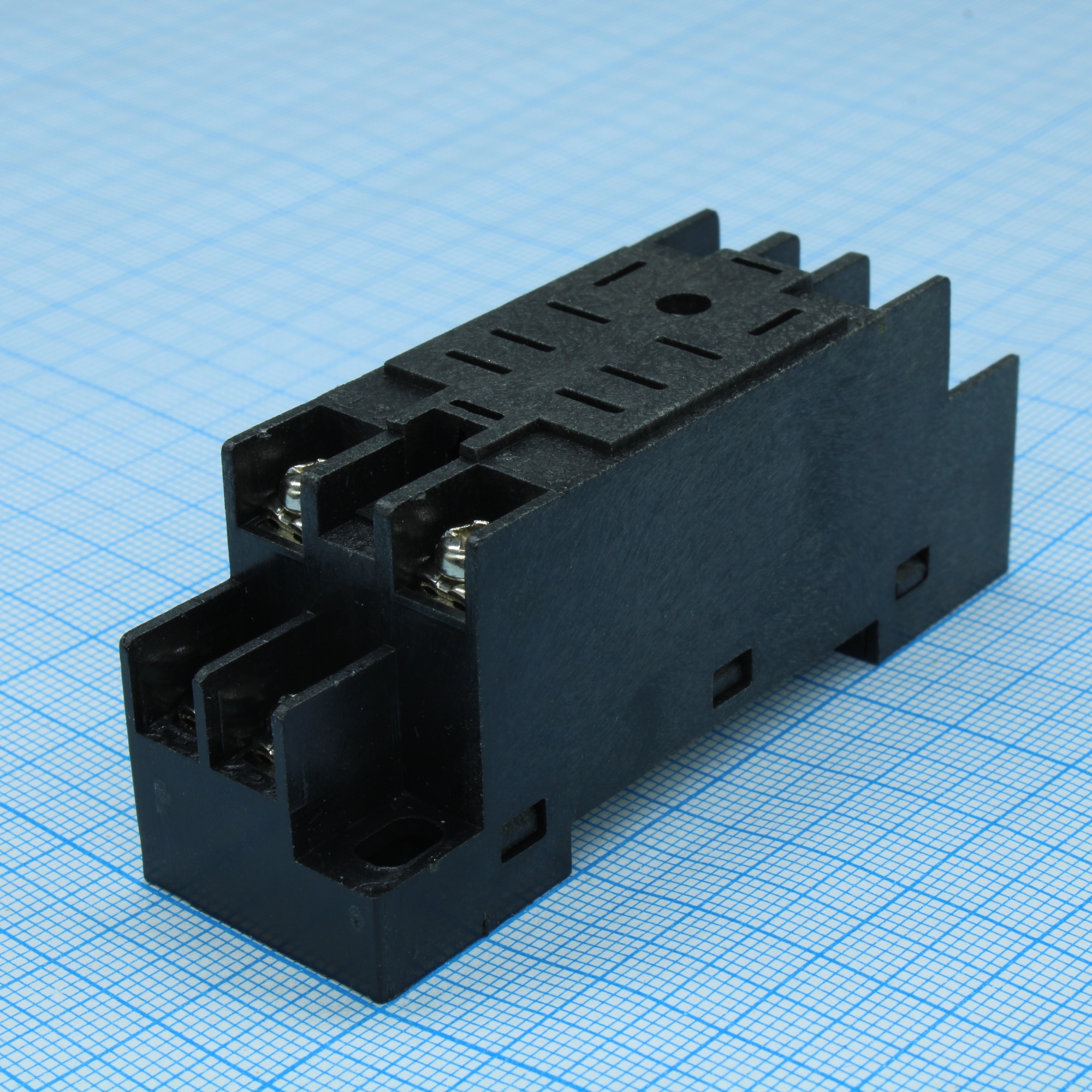 STF-08AM - Колодка на DIN-рейку для  реле типа SCL и SCLA-S