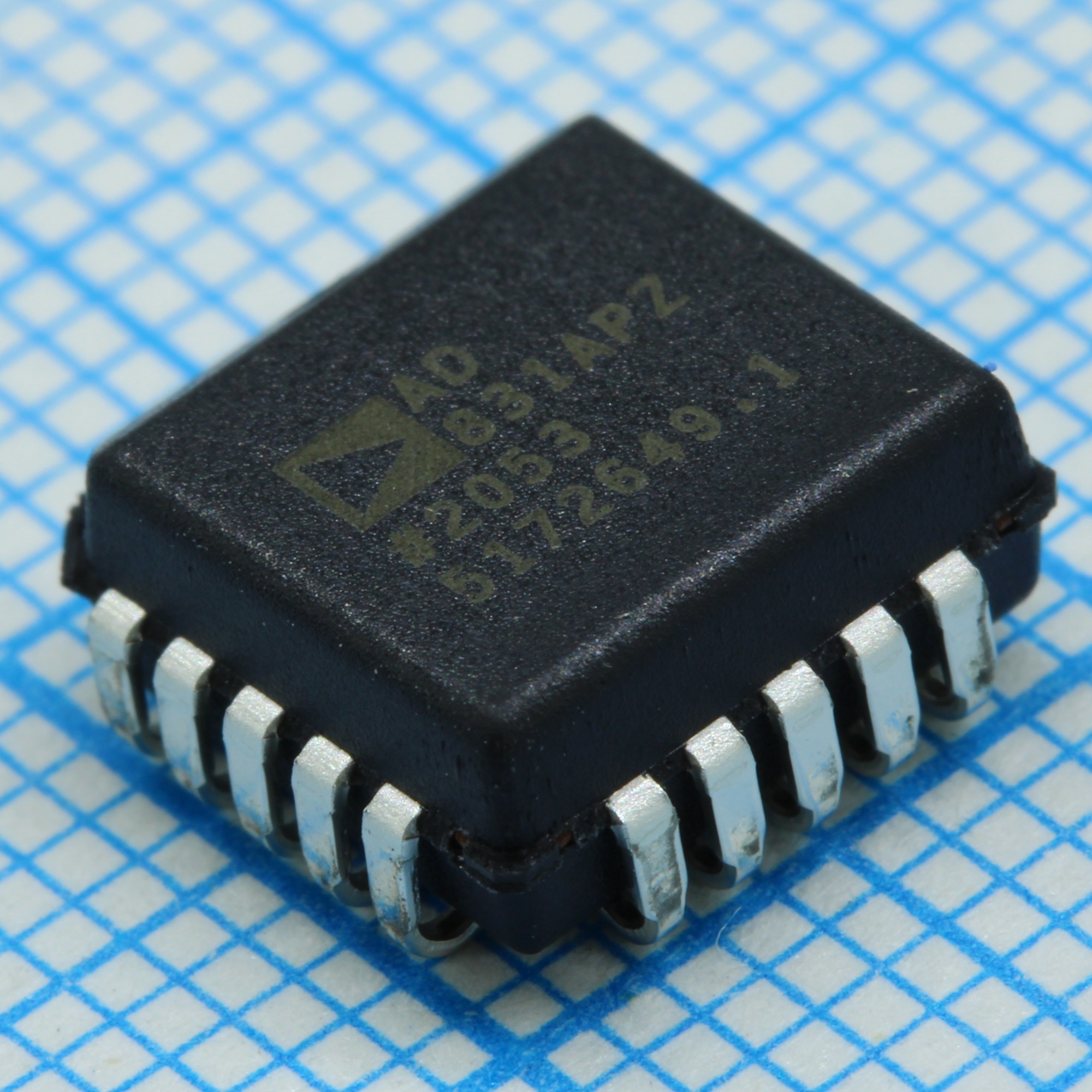 AD831APZ - ВЧ микшер понижающий конвертер 500МГц 20-PLCC (9x9)