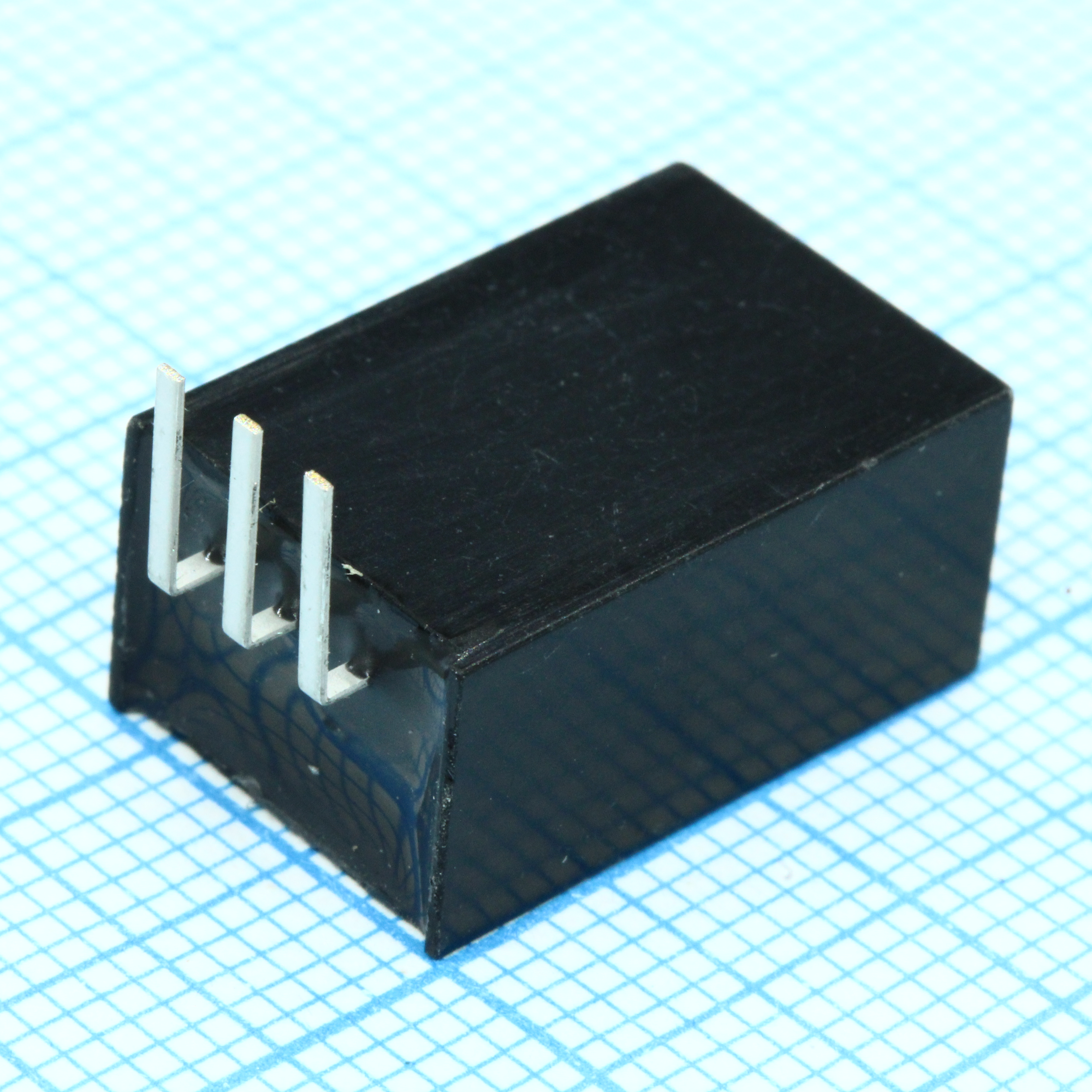 R-78B5.0-1.0L - Преобразователь DC/DC, на печатную плату вход 32В выход 5В 1A 3-Pin SIP туба