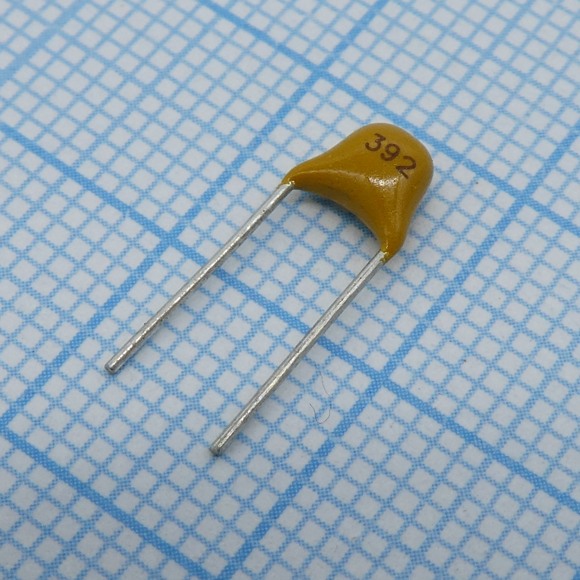 TS170R1H392KSBBB0R - Конденсатор керамический многослойный 3900пФ 50В X7R ±10% радиальный 5.08мм 125°C россыпь