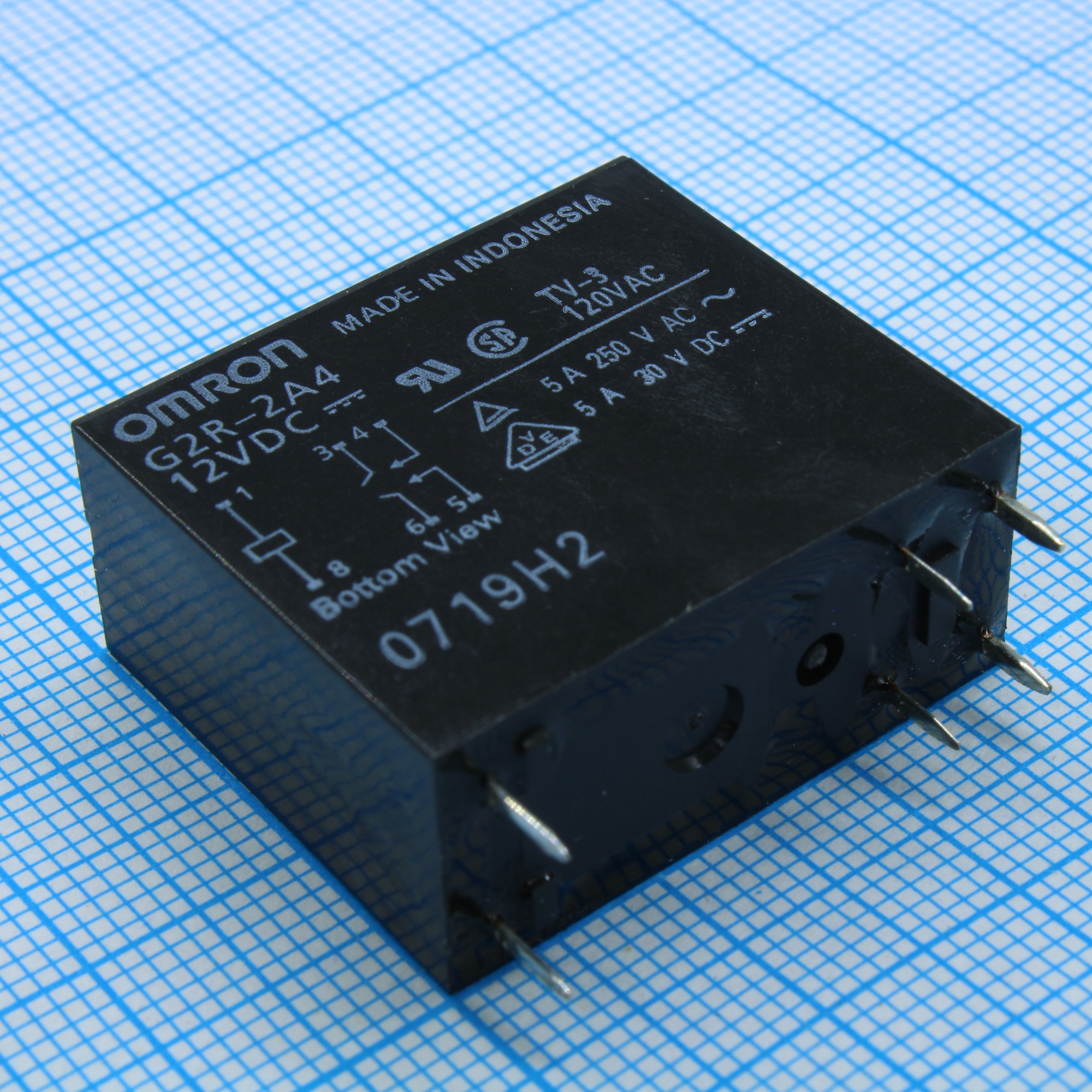 G2R-2A4-12DC - Реле силовое 8А два контакта на замыкание катушка 12В