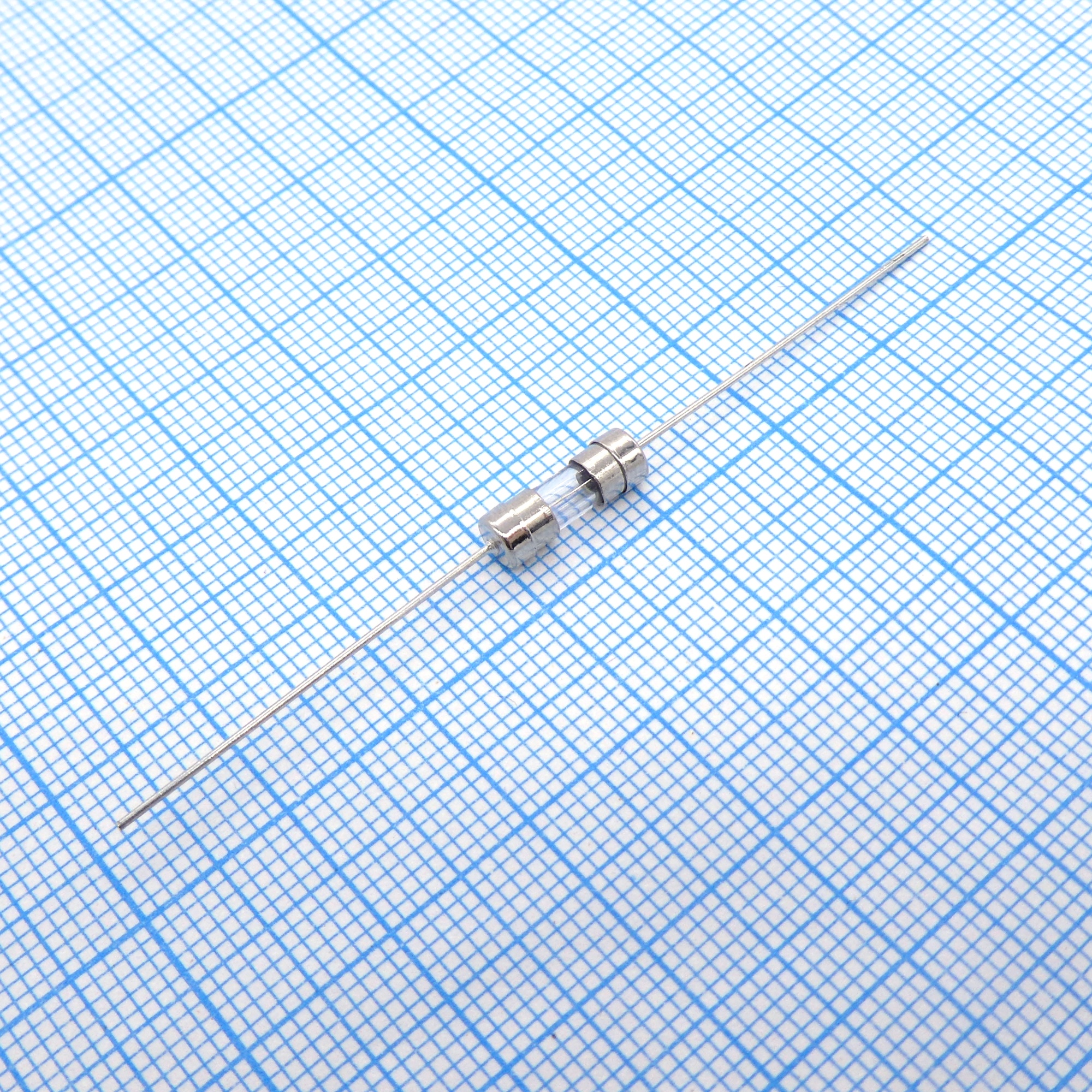 Fuse 3.6*10 15А выв. - Предохранитель плавкий выводной 15А 3.6х10мм