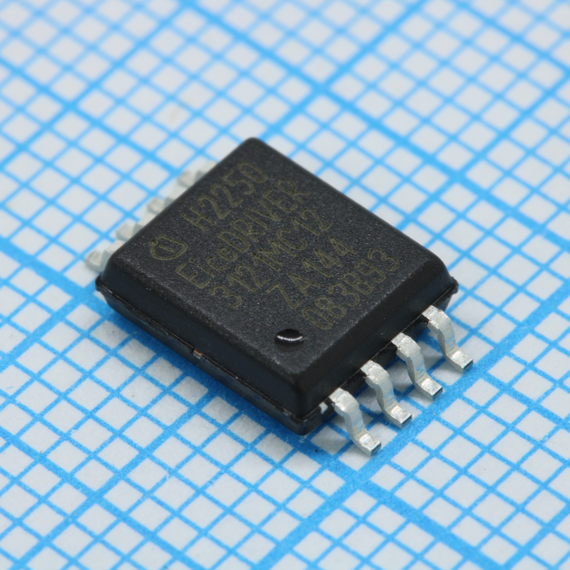 1ED3121MC12HXUMA1 - Драйвер IGBT 5.5A одиночный выход инвертирующий/неинвертирующий 8-Pin DSO EP лента на катушке