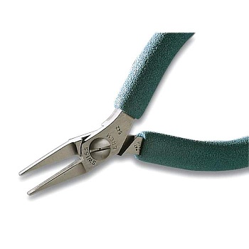 542E - Плосконосые плоскогубцы с гладкими тисками, 120 мм, 67 гр