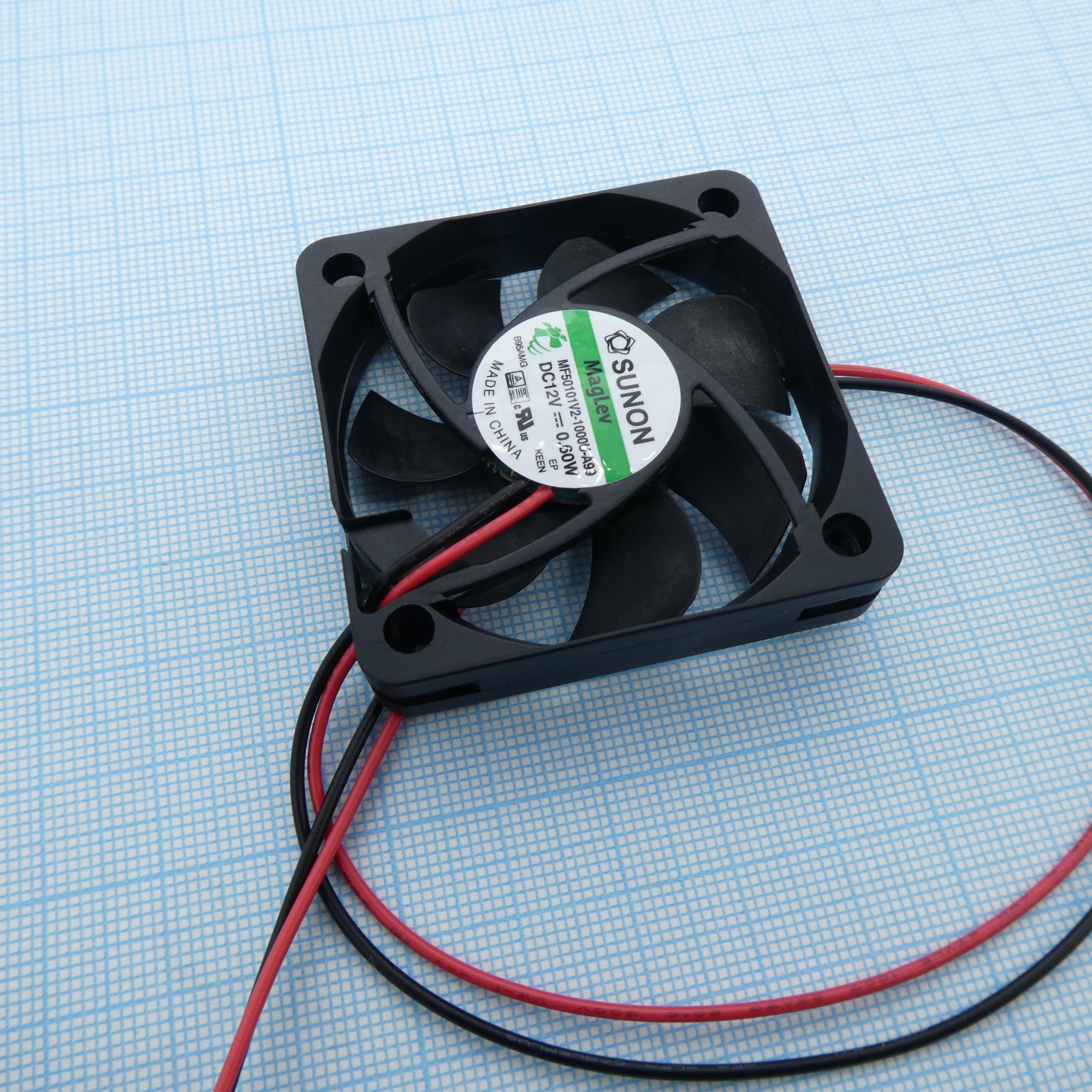 MF50101V2-1000U-A99 - Вентилятор 12 В 50х10 V 4800об/мин 18.53м3/ч, 25.6дБ