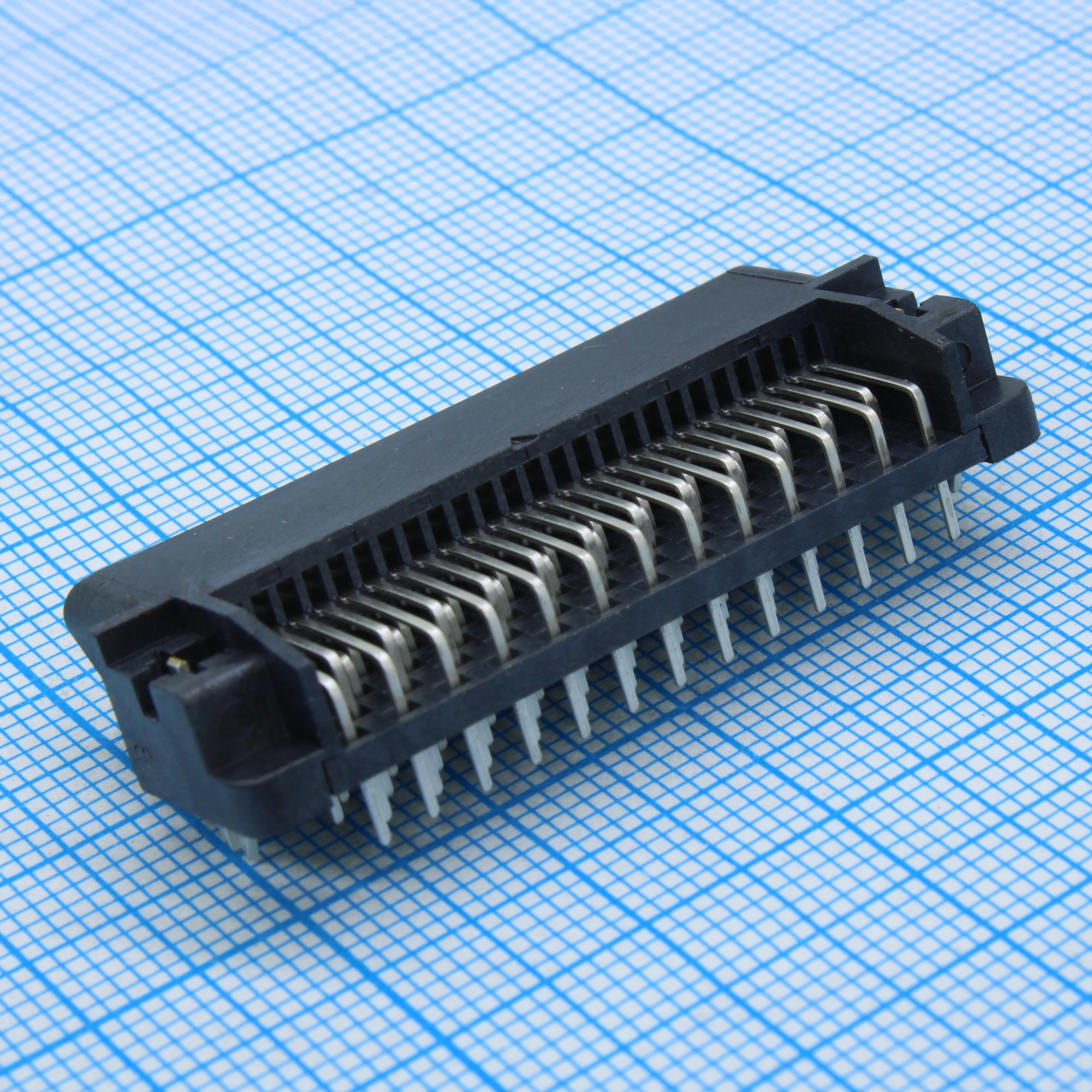 L-KLS1-SCSI-10-50MLS - Разъем SCSI CN Type пластиковый Male угловой PCB монтаж, 50 контактов