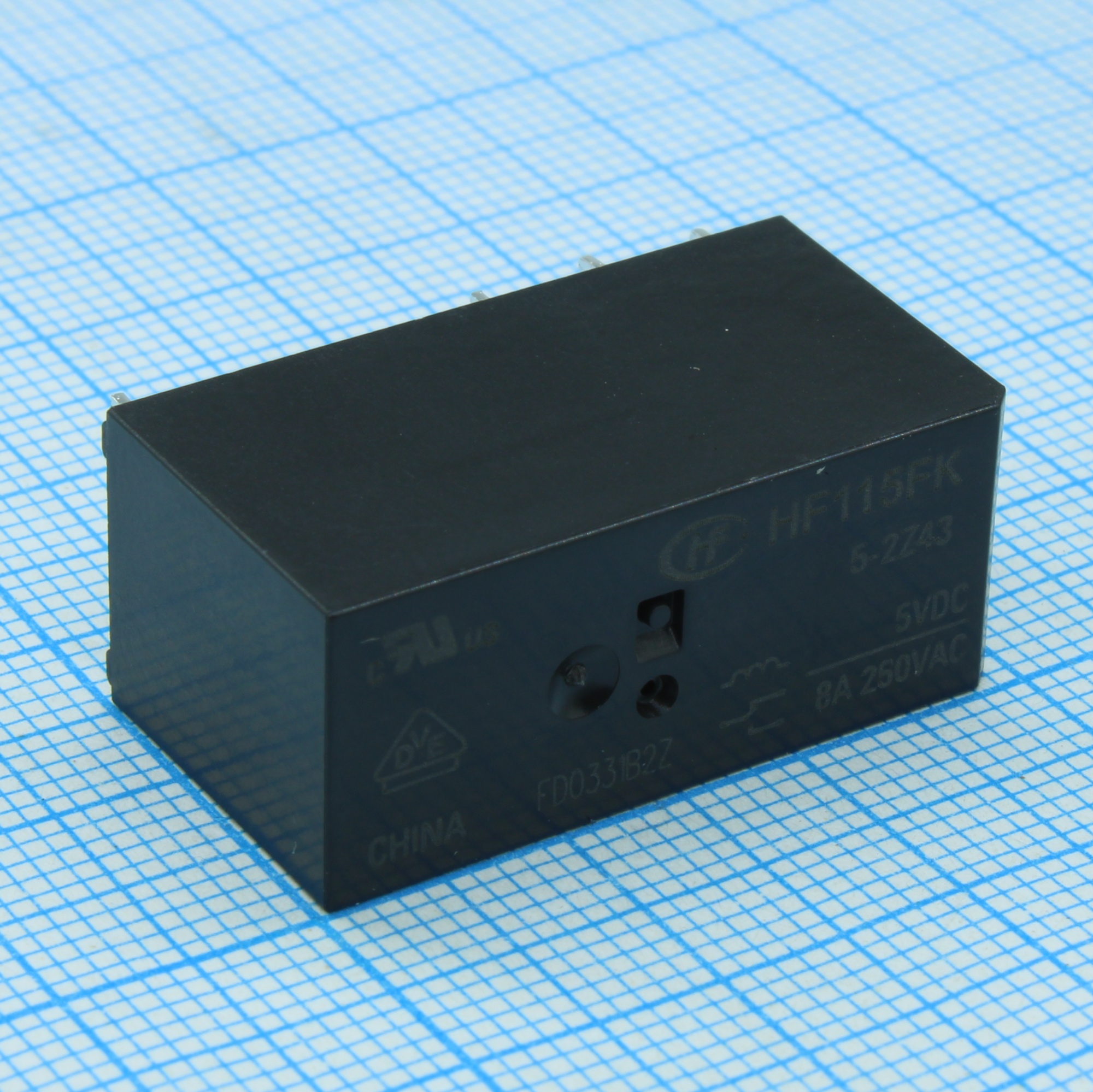 HF115FK/5-2Z43 - Реле силовое, 8А; Конфиг: 2C