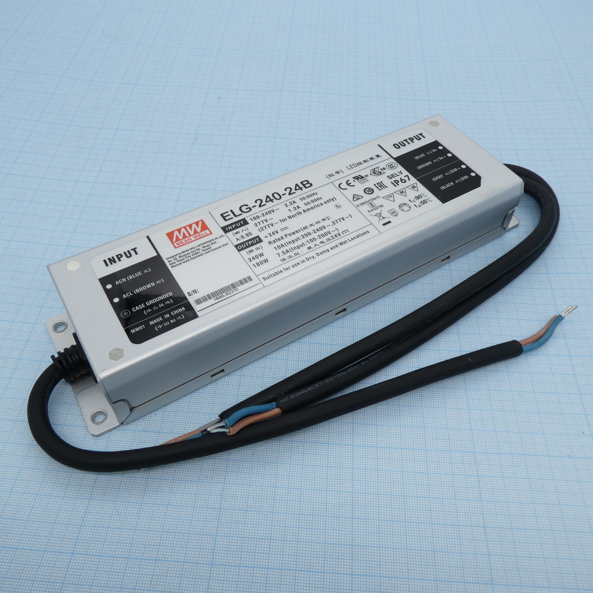 ELG-240-24B - AC-DC, 240Вт, IP67, вход 100…305В AC, 47…63Гц/142…431В DC, ККМ, выход 12...24В/10А, изоляция 3750В AC, в кожухе 244х71х37.5мм, -40…+85°С (корпус), димминг 3 в 1