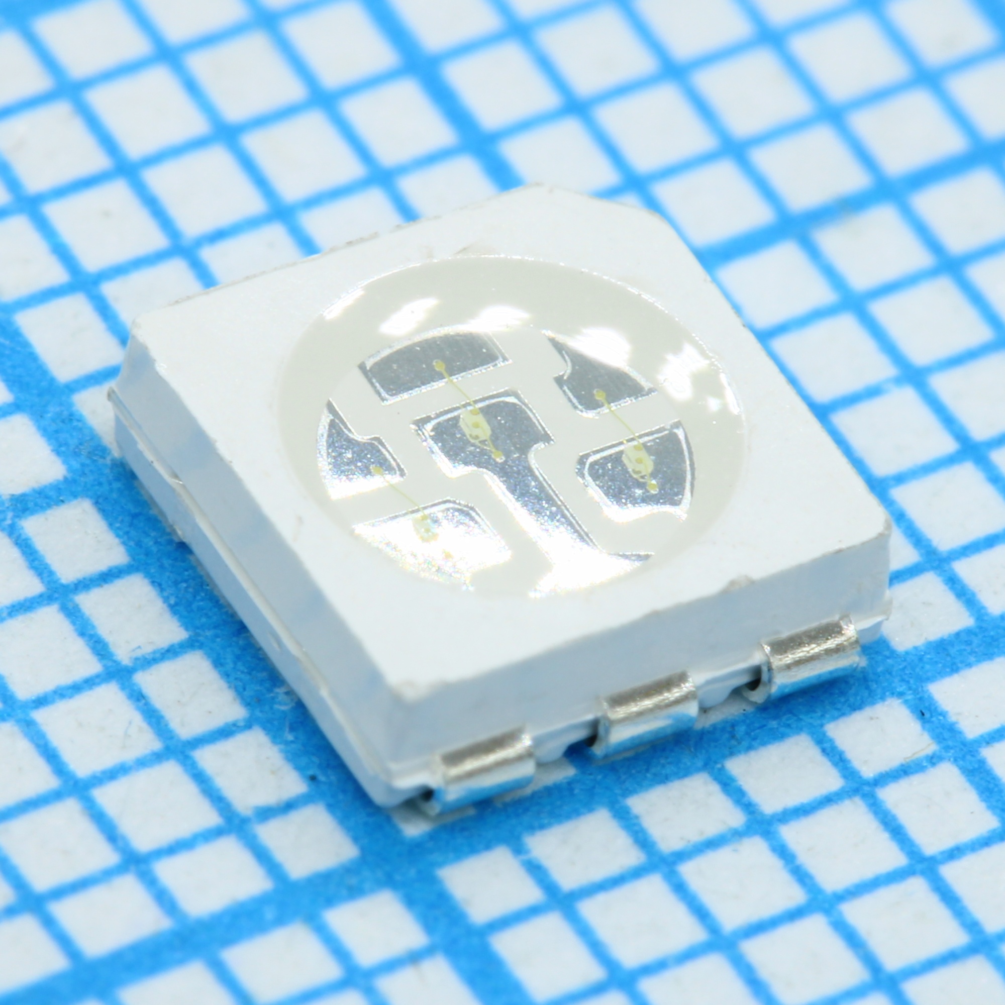 FYLS-5050PG3C - Светодиод smd 5х5мм/зеленый/525нм/3200мкд/прозрачный/120°