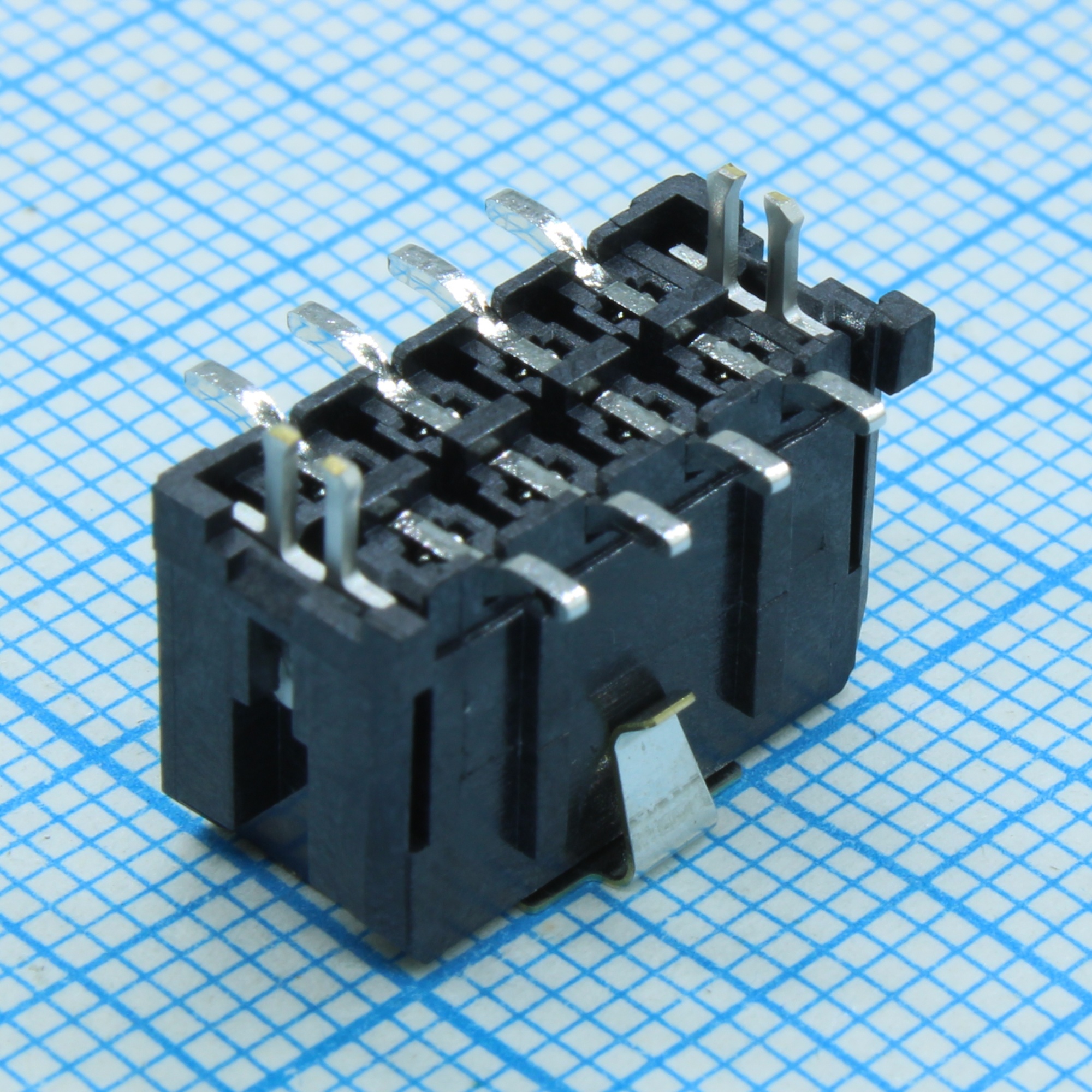 430450815 - Соединитель провод-плата 8 контактов шаг 3мм SMD серия Micro-Fit