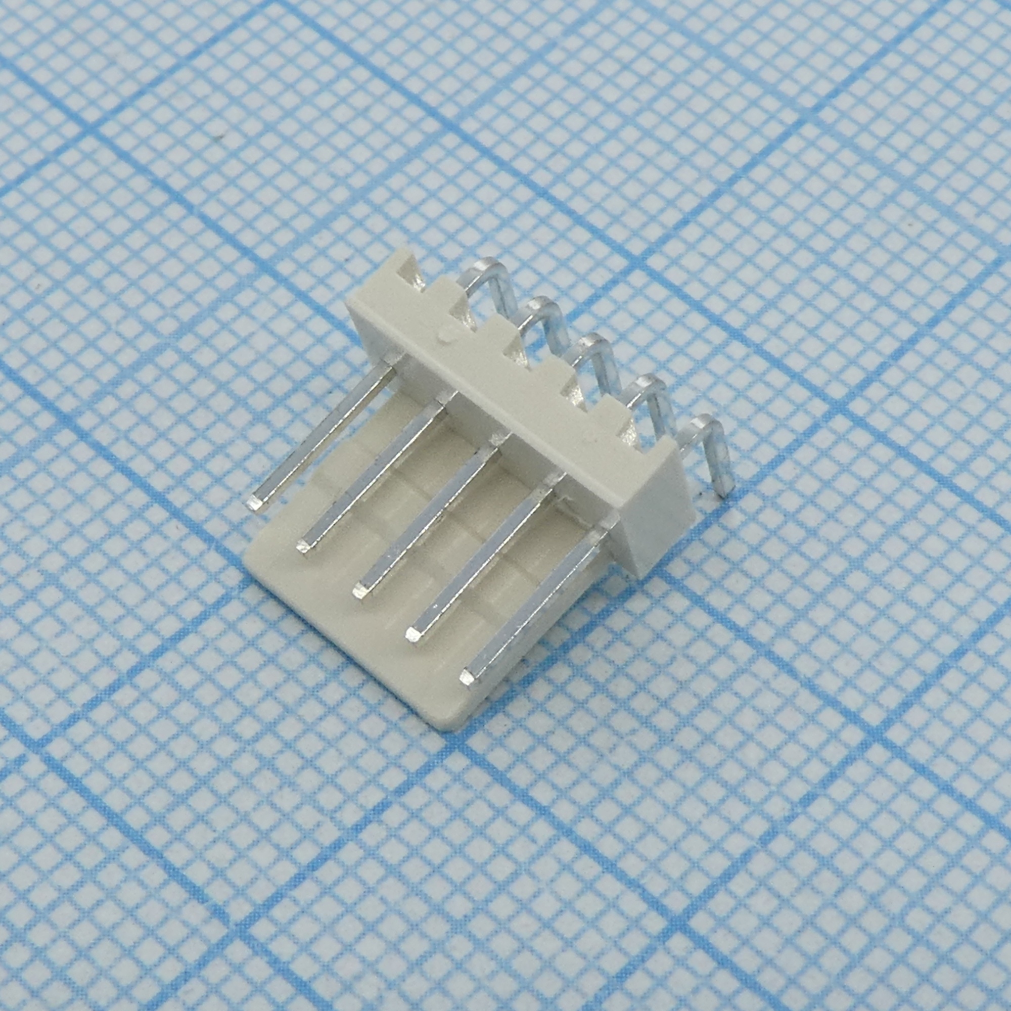 DS1070-5MRV6A - Разъем типа провод-плата, вилка угловая, шаг 2.54 мм, 5 контактов.