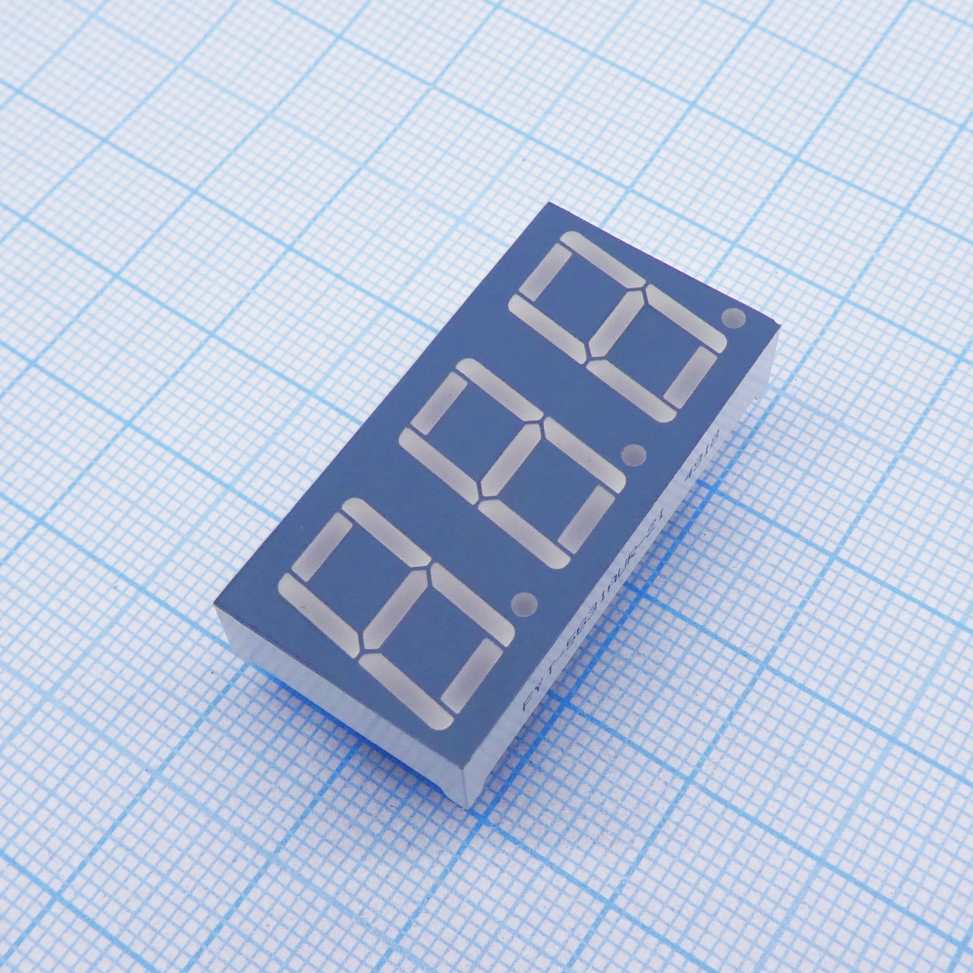 FYT-5631AUR-21 - 3-х разрядный индикатор 14,2мм/красный/635нм/60-100мкд/ОК