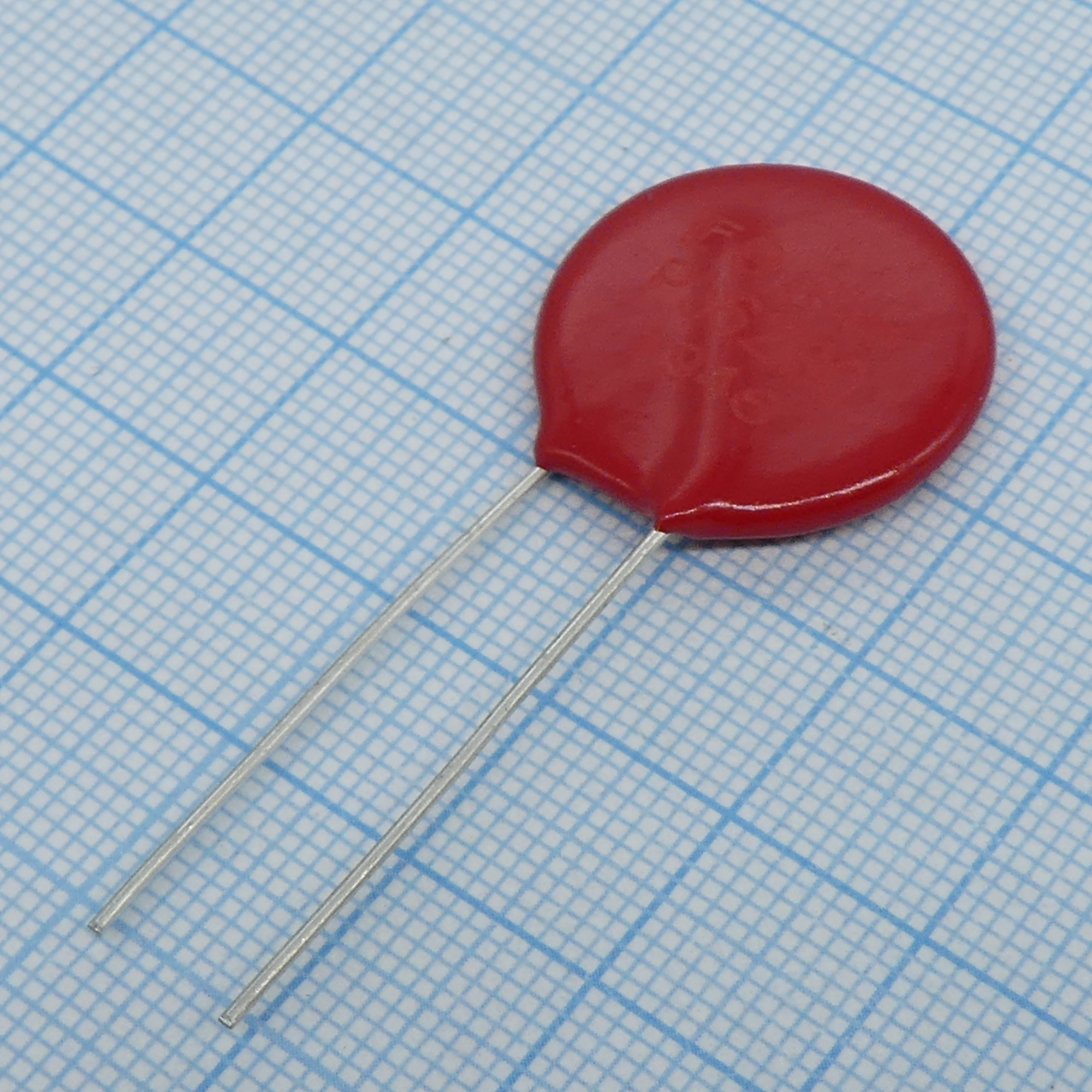 V36ZA80P - Варистор из оксида металла 23В переменного тока/28В постоянного тока 2000A 39.6В предел монтаж в отверстие радиальный россыпь