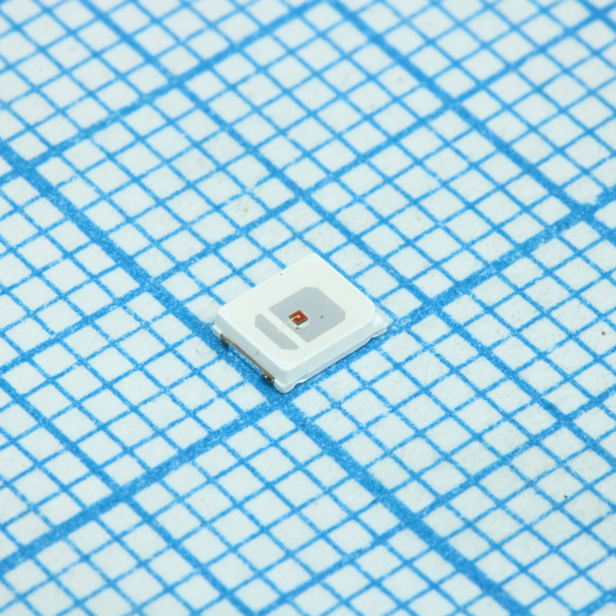 HL-A-2835U32YC-S1-08 - Светодиод smd 2,8х3,5мм/желтый/591нм/1700-2300мКд при 60мА/максимальный ток 60мА/0.15Вт/1.8-2.4v/120°