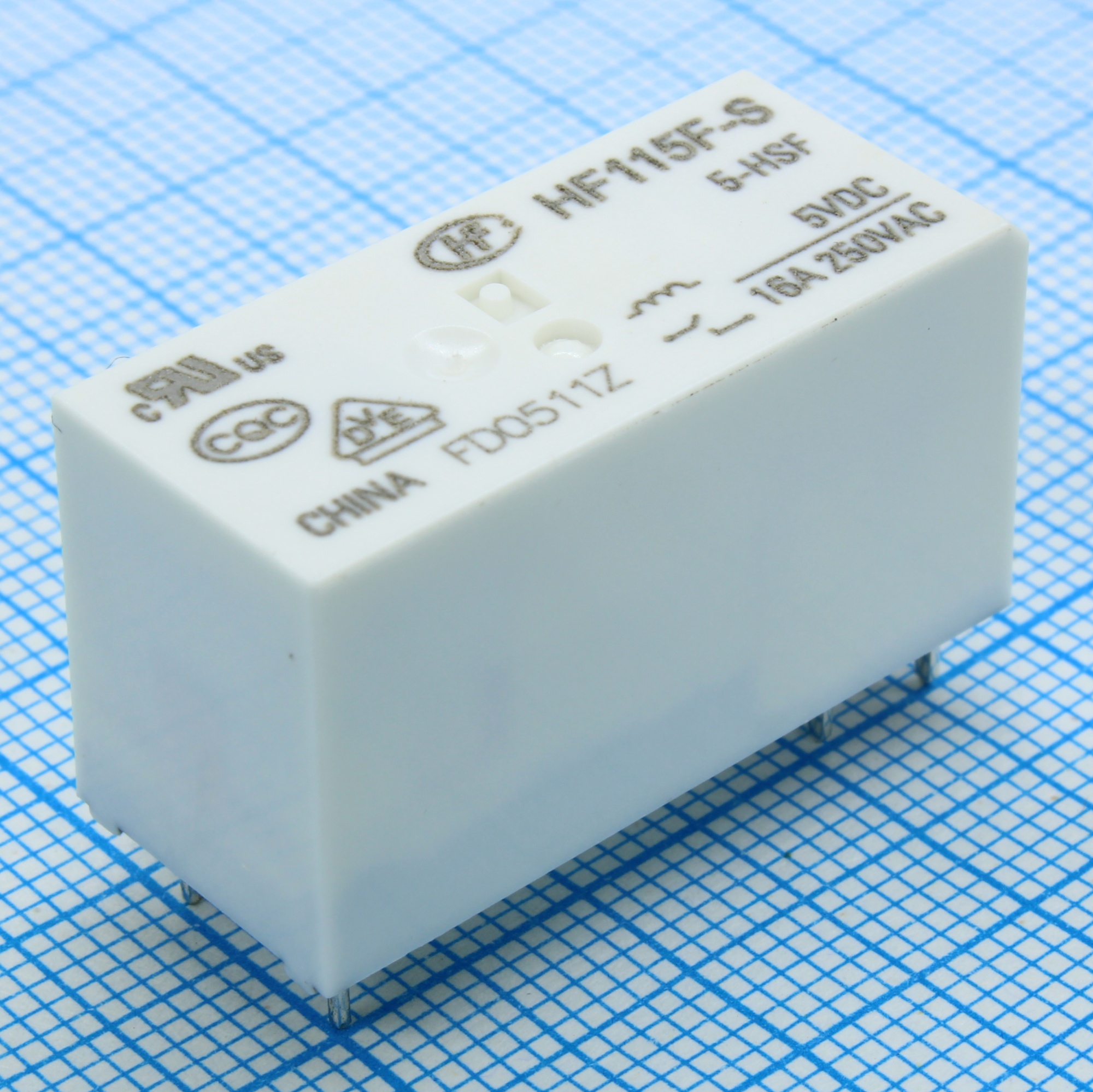 HF115F-S/5-HSF - Реле силовое, 16А один контакт на замыкание катущка 5В 0.4Вт