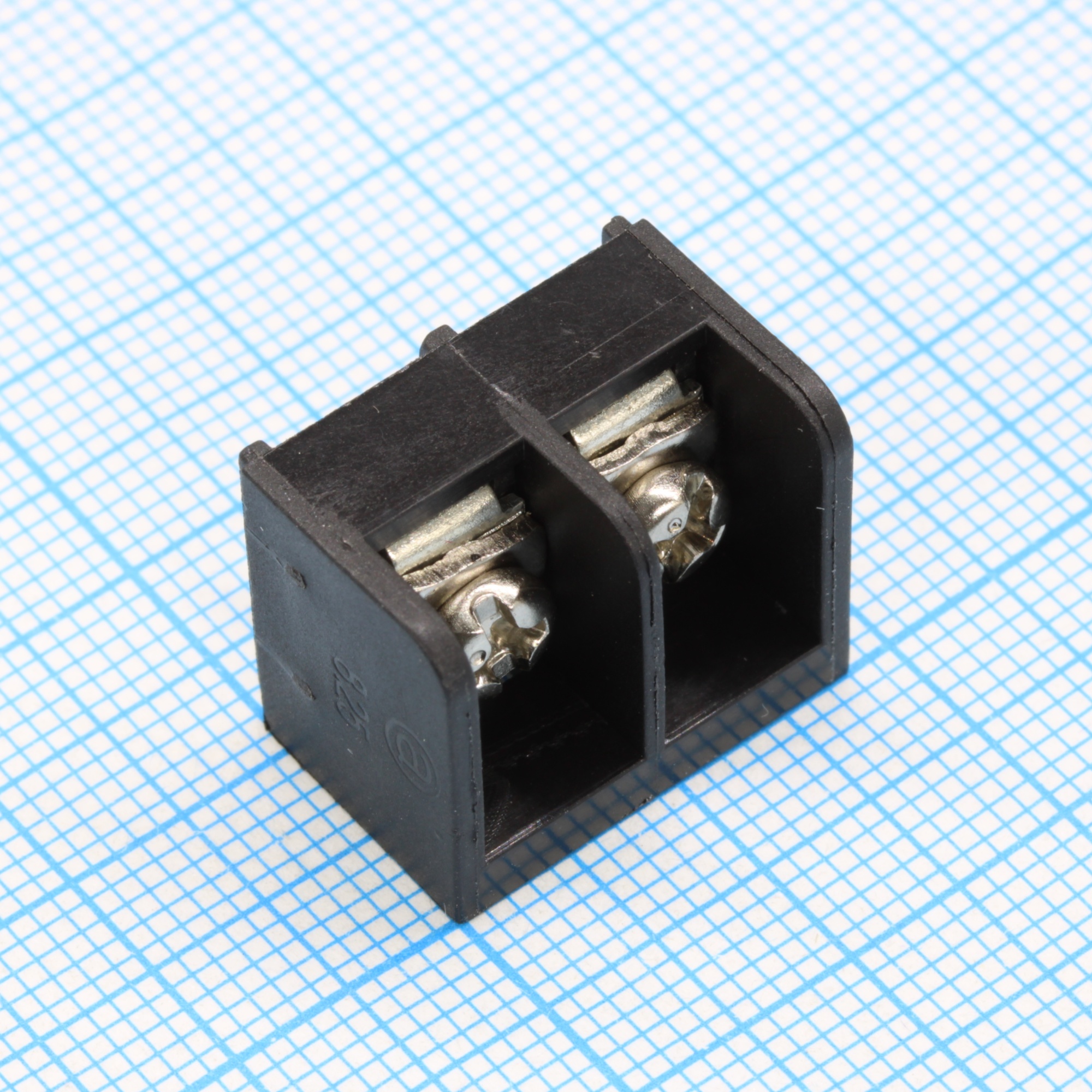 GT36S-B-02P-13-00 - Барьерный клеммный блок 2 контакта. Серия DG36S-B