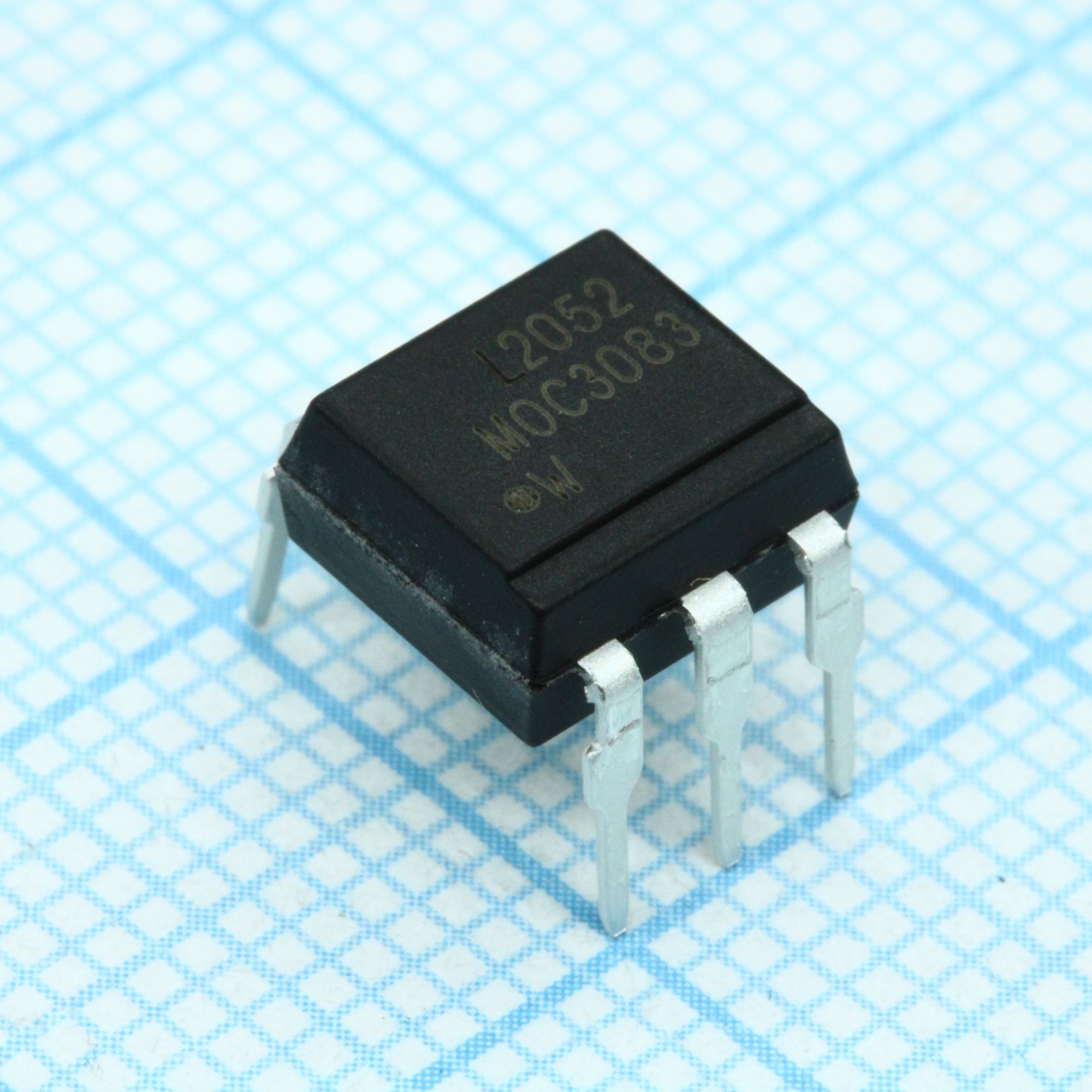 MOC3083 - Оптопара симисторная изоляция 5кВ 6DIP