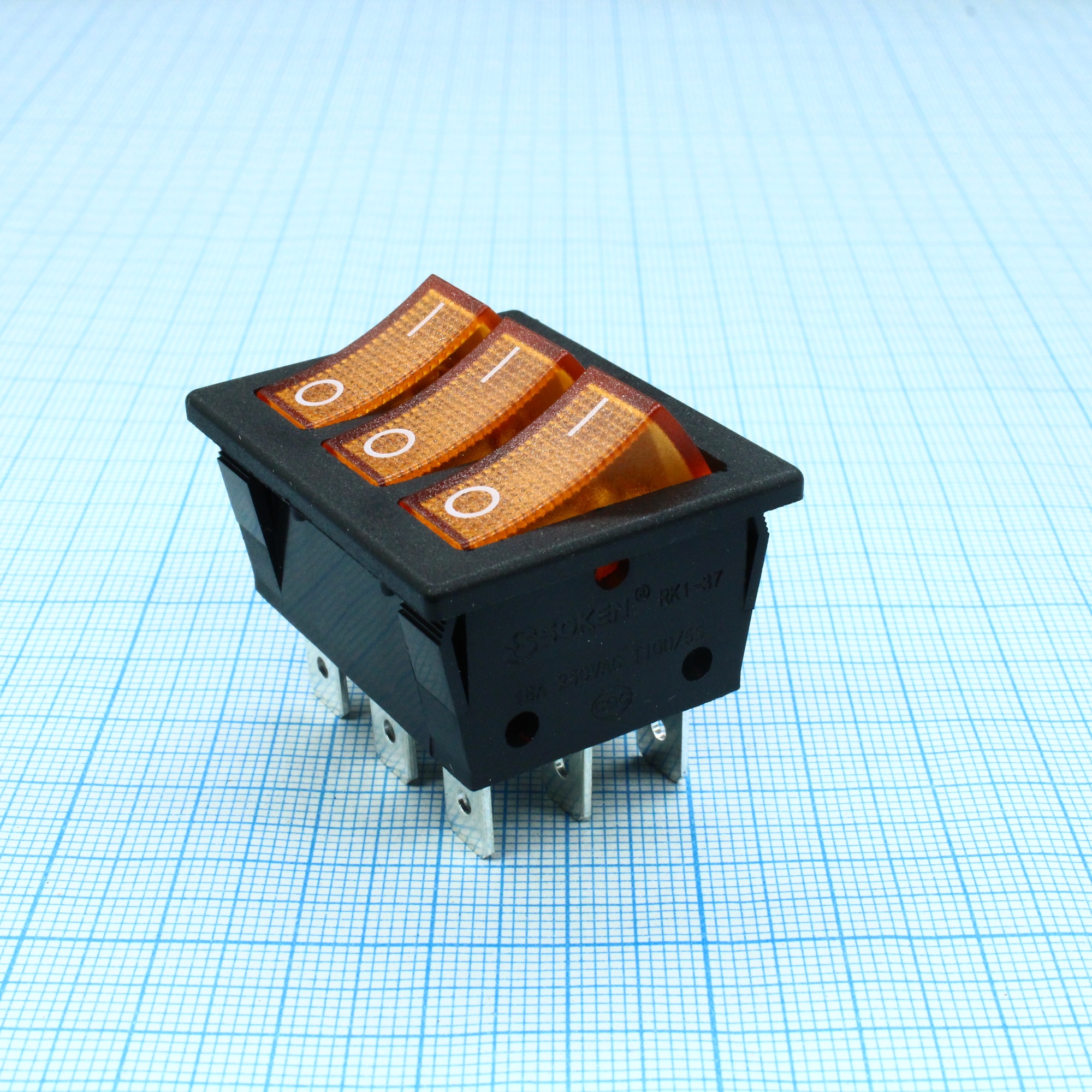 RK1-37 1X1X3N B/OR"0-" - Выключатель клавишный ON-OFF с подсветкой цвет корпуса (черный) цвет кнопки (оранжевый)