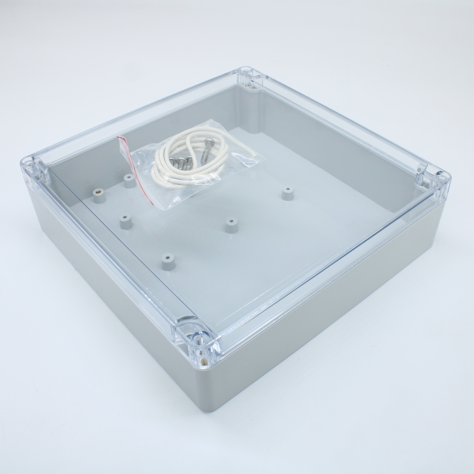 G2135C - Герметичный корпус из поликарбоната с прозрачной крышкой, IP65, светло-серый