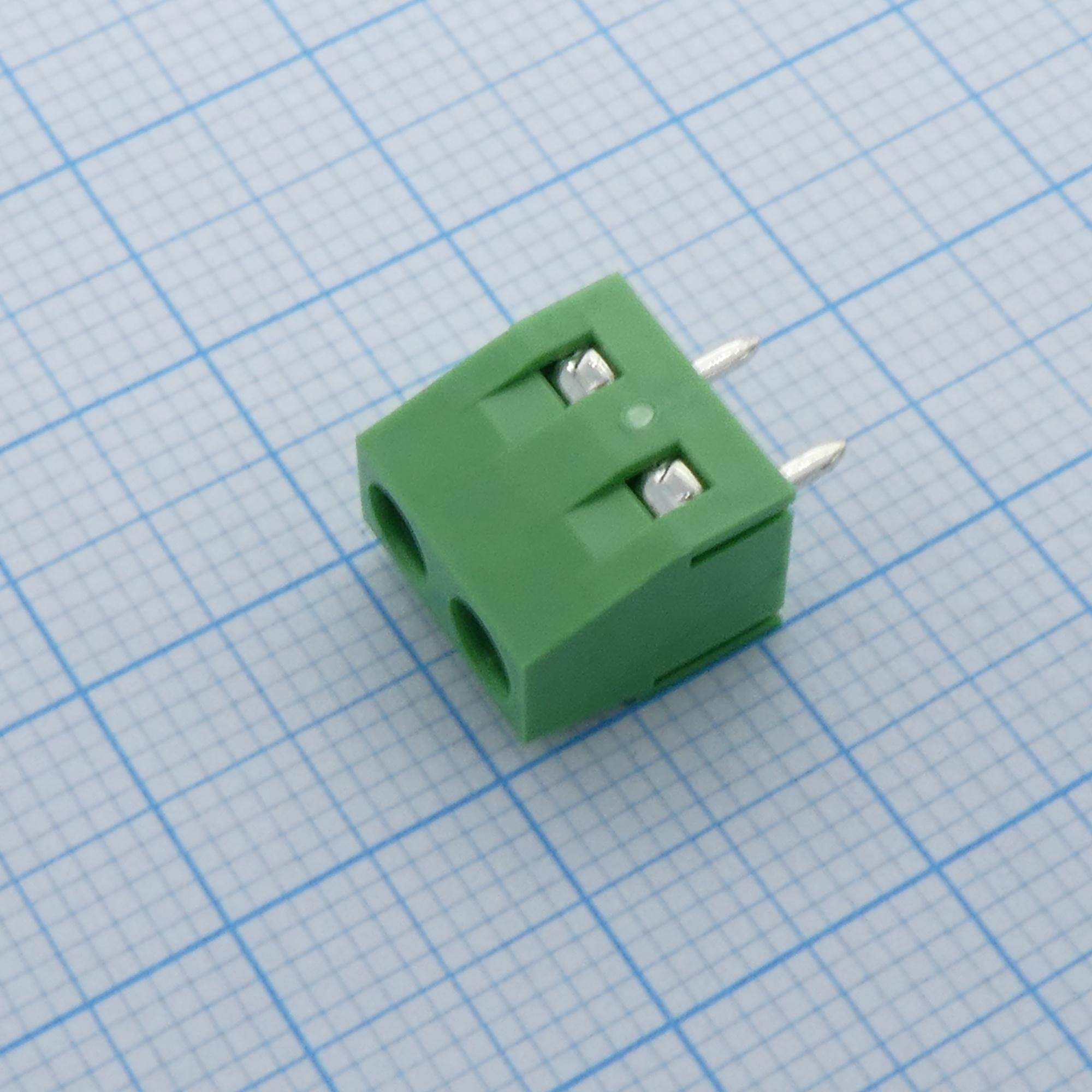 DG127-5.08-02P-14-00A(H) - Винтовой клеммный блок c рельефной обоймой, 2 контакта. Серия DG127-5.08