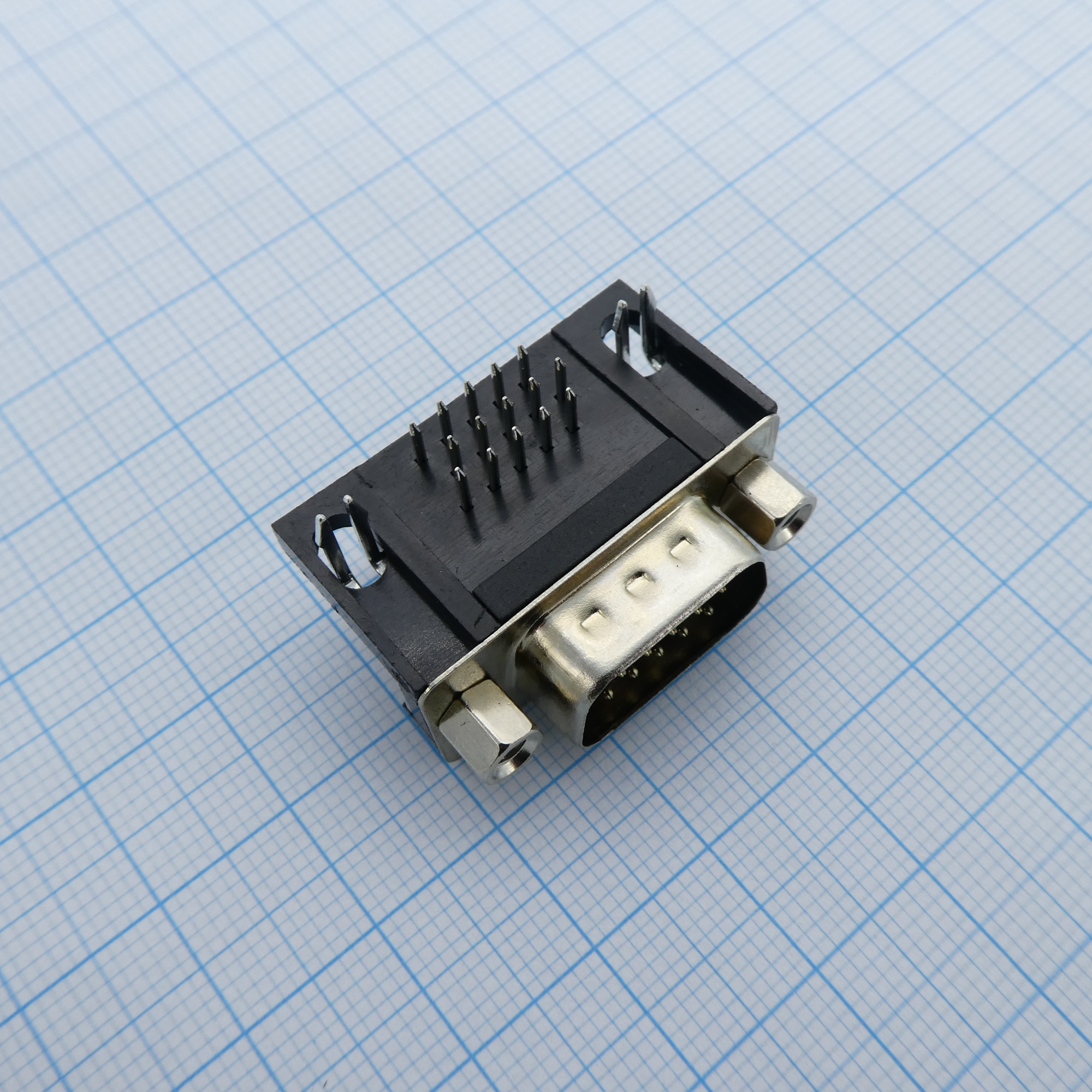 DS1038-15MBNSIA74-0CC - D-SUB разъем высокой плотности, пайка на плату, прямой угол, вилка