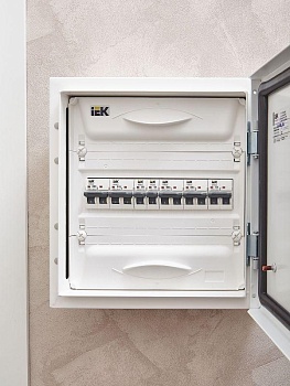 Выключатель автоматический модульный 1п C 6А M10N ARMAT IEK AR-M10N-1-C006