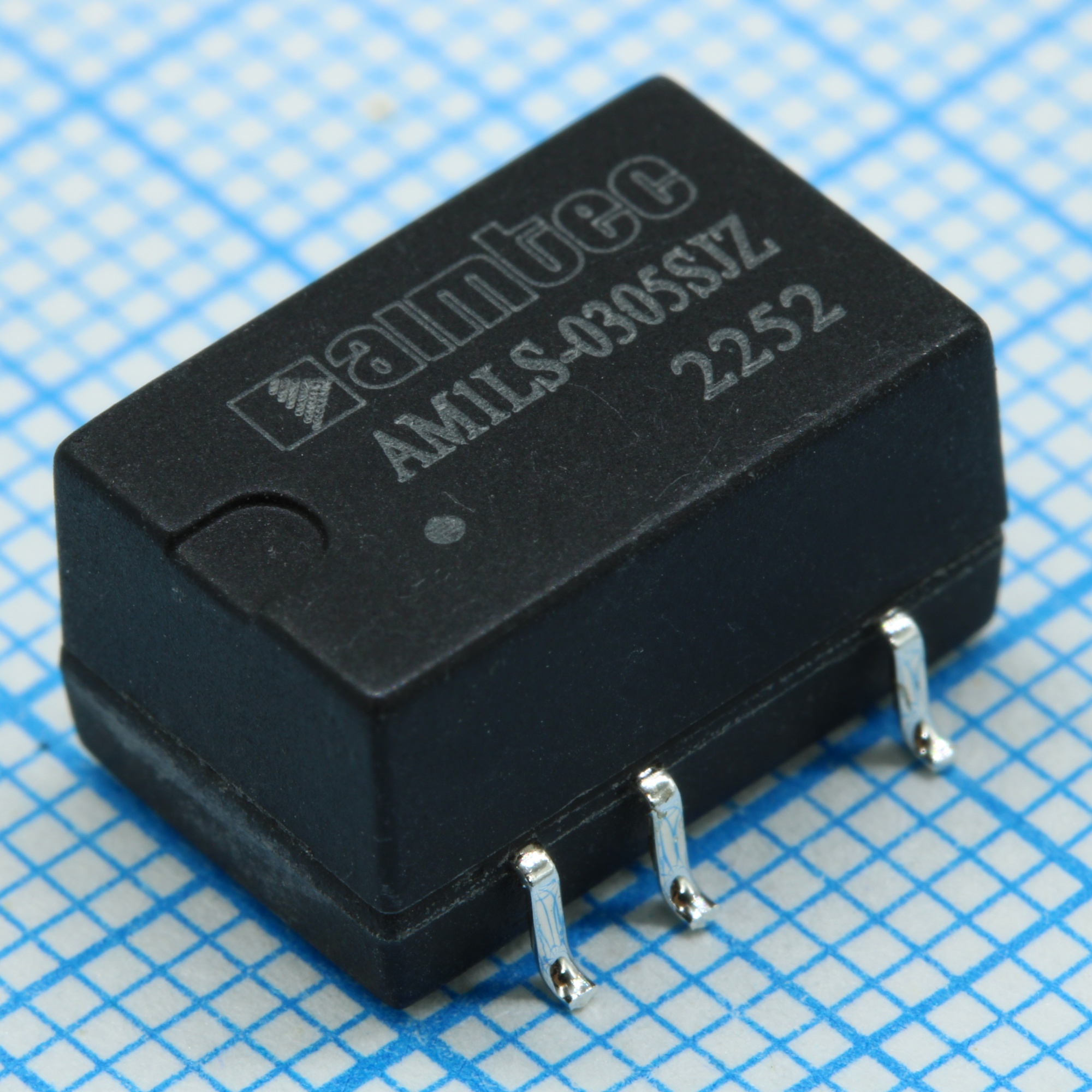 AM1LS-0305SJZ - DC/DC преобразователь 1 Вт  вход 2.97~3.63В  однополярный выход 5В  0.2А   -40~105 ?C, дерейтинг при 85 ?C1500VDC 1500VDC   MTBF 3500000 часов  КПД 82 %  ёмк. нагрузка макс.2400 мкФ  корпус SMD, пластик  установка на печатную плату  11.4x1