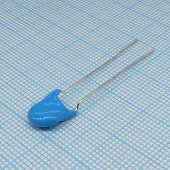 DE2E3KY332MN2AM01F - Конденсатор керамический помехоподавляющий радиальный X1/Y2 3300pF 250VAC E 20% (9 X 5mm) шаг 5mm 125C Ammo