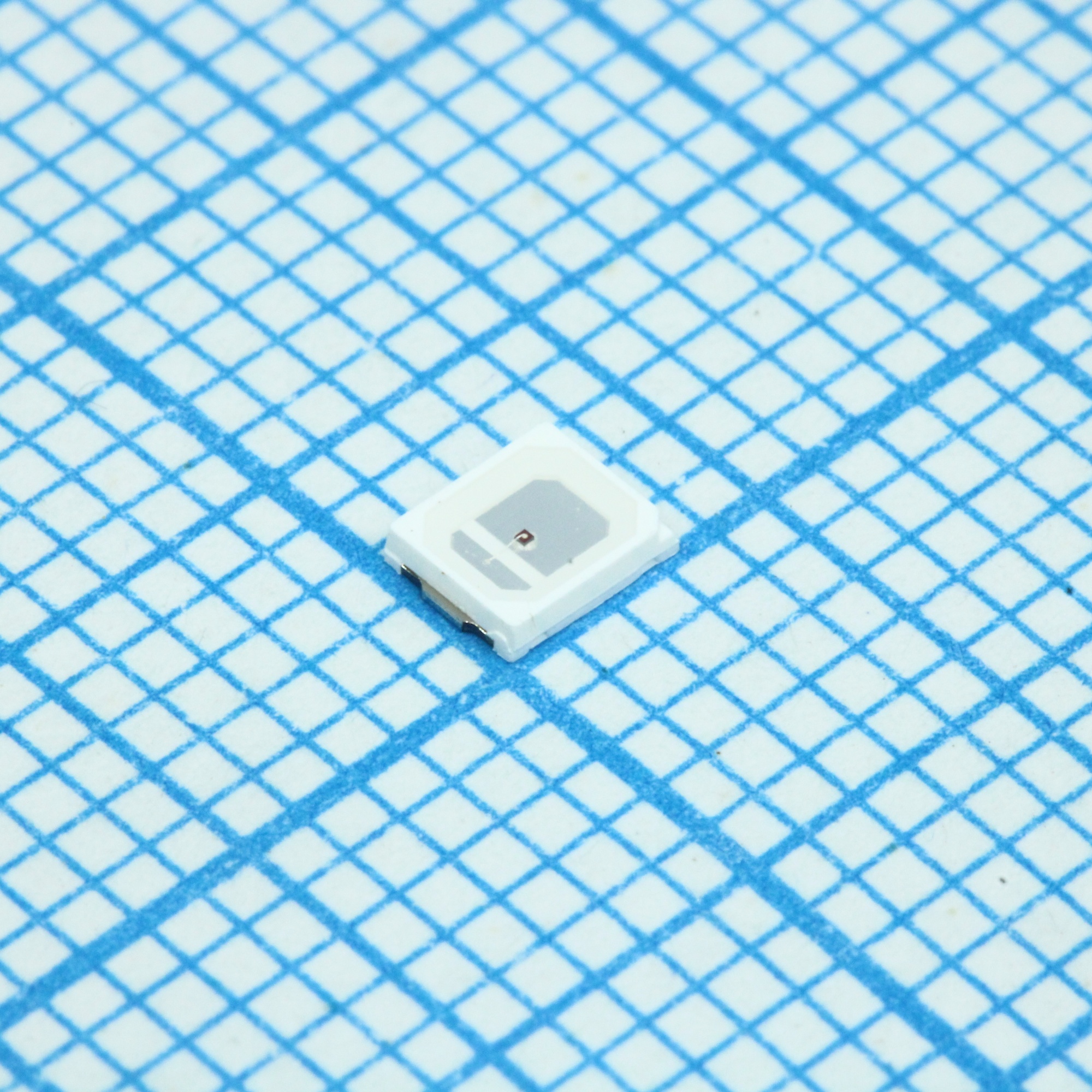 HL-A-2835S31YC-S1-08HL - Светодиод smd 2,8х3,5мм/желтый/591нм/210-270мКд при 20мА/максимальный ток 30мА/0.04Вт/1.8-2.4v/120°