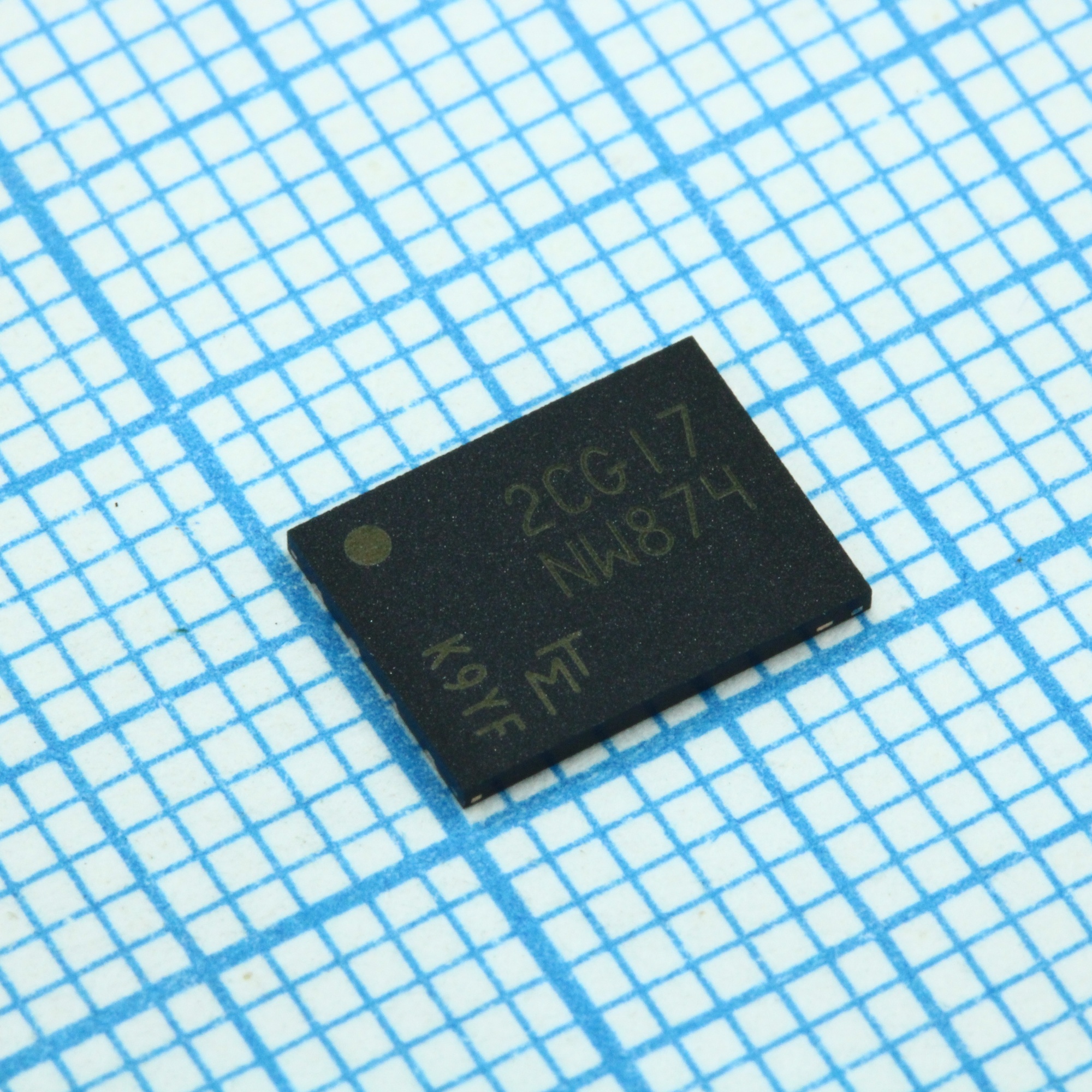 MT29F2G01ABAGDWB-IT:G - Флэш-память 2Гб шина SPI 8UPDFN