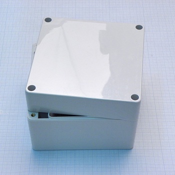 G279 - Герметичный корпус из поликарбоната, IP65, светло-серый