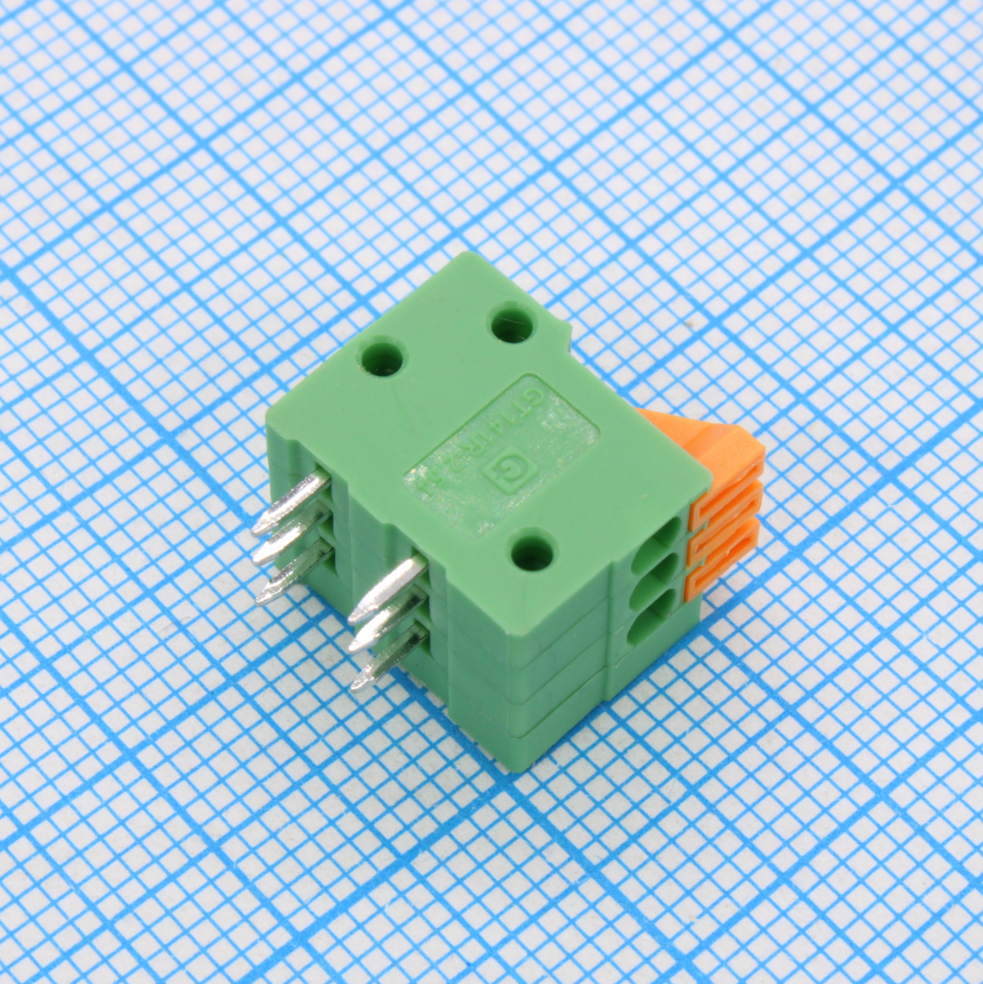 GT141R-2.54-03P-14-00 - Нажимной безвинтовой клеммный блок 3 контакта. Зажим типа торцевой контакт. Серия DG141R-2.54