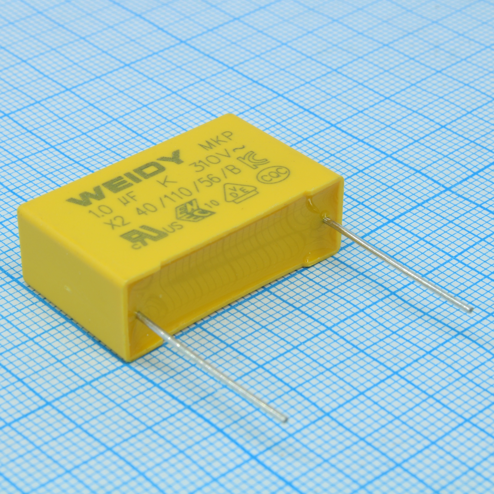 L-KLS10-X2-105K310-P27.5 - Конденсатор помехоподавляющий X2  1мкФ 310В переменного тока радиальный шаг 27.5мм