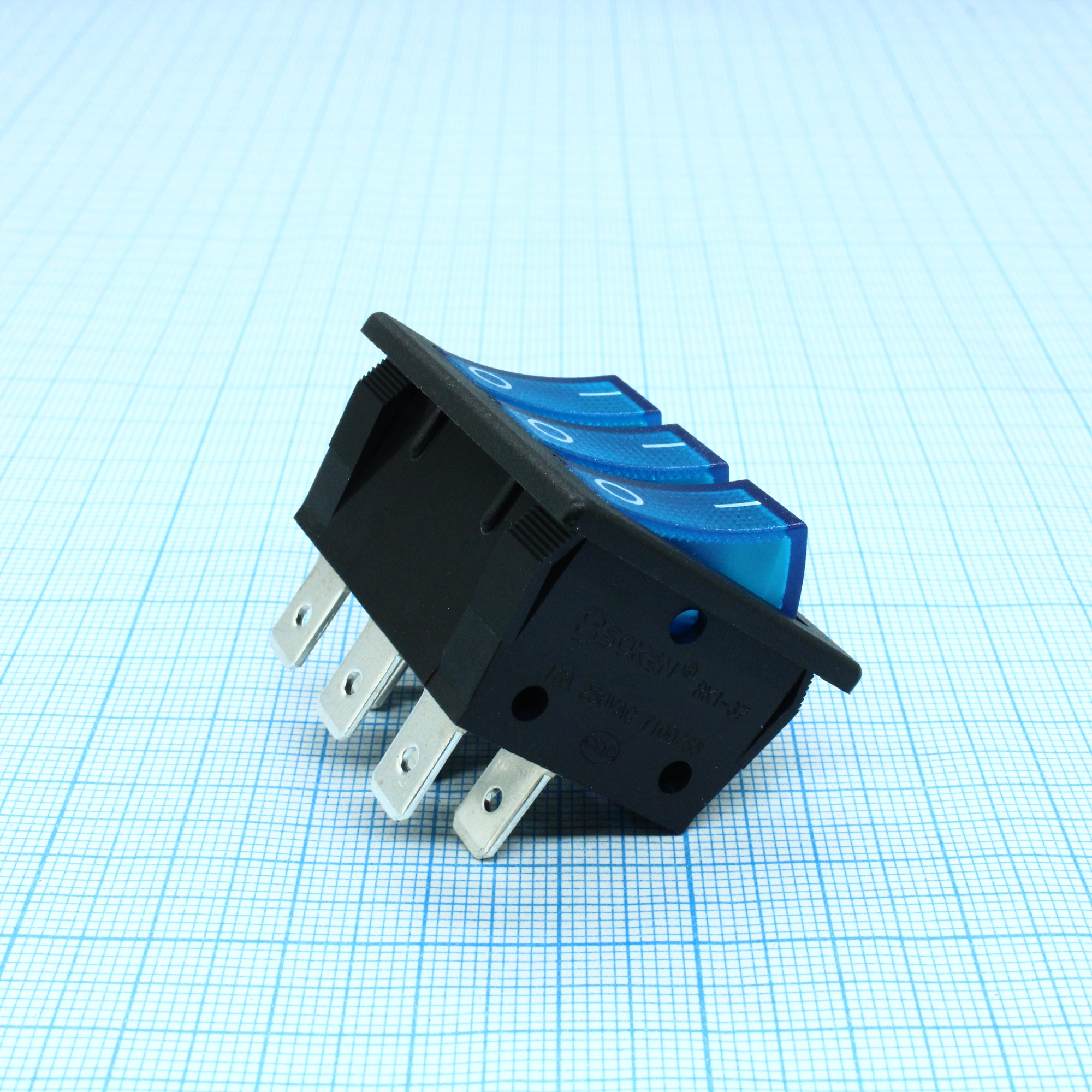 RK1-37 1X1X3 B/BL"0-" - Выключатель клавишный ON-OFF без подсветки цвет корпуса (черный) цвет кнопки (синий)