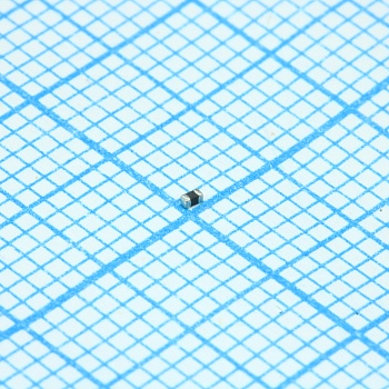 BLM15BB121SN1D - Ферритовый ЧИП-фильтр многослойный 120Ом ±25% 100МГц 0.3A 0.55Ом по постоянному току 0402 лента на катушке