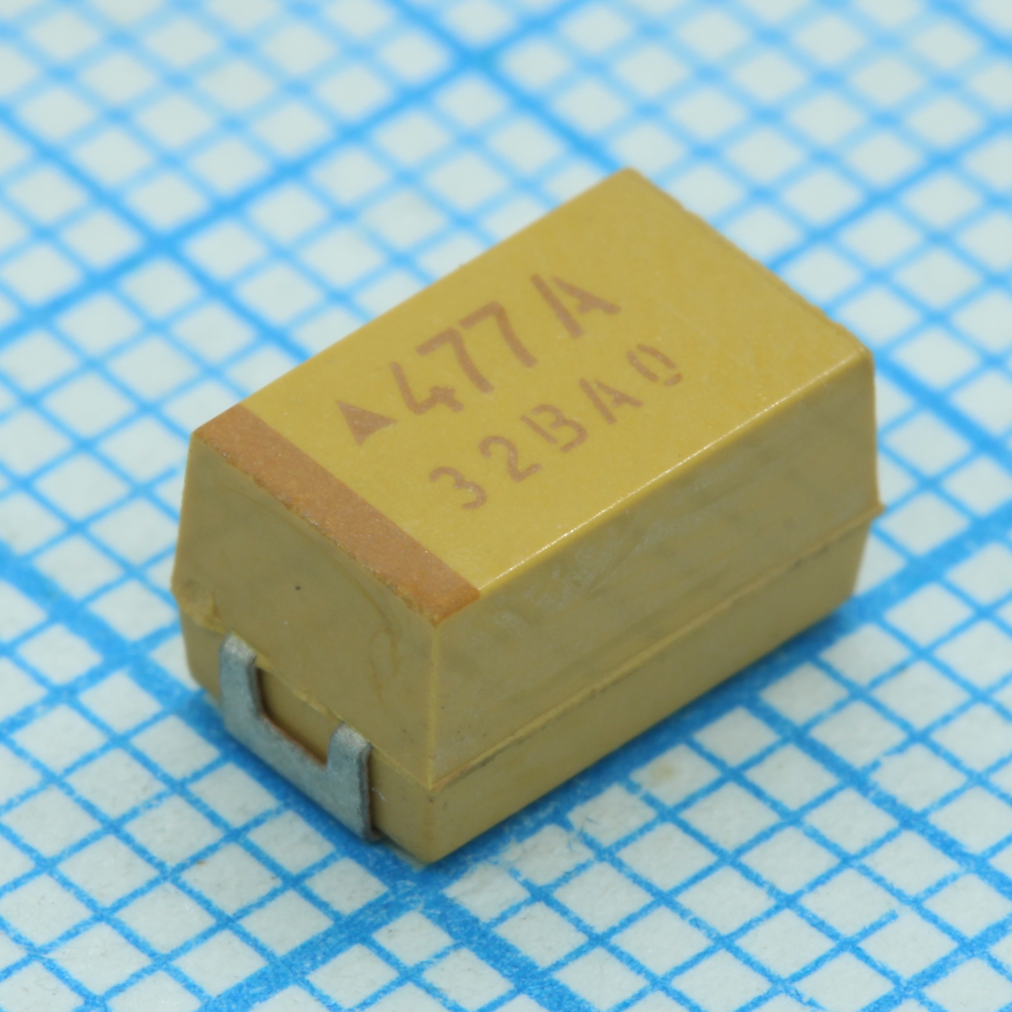 CA55-E025M107TE080 - Конденсатор танталовый 100мкФ ±20% 25В типоразмер E низкое ESR