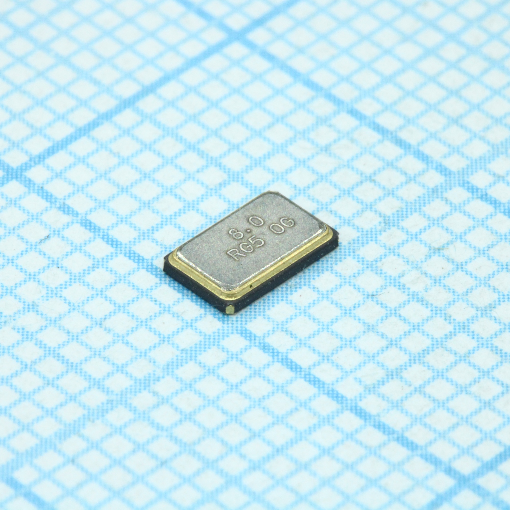 12.89048 - Резонатор кварцевый 8МГц 30/100ppm 16пФ