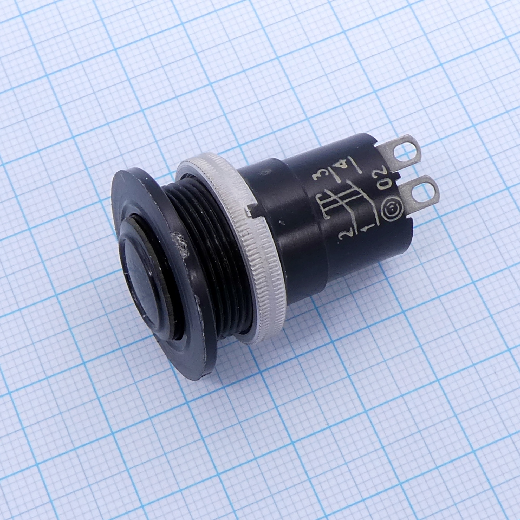 К-4-1П  20мм (пластик) - 2 замыкания, черный протектор