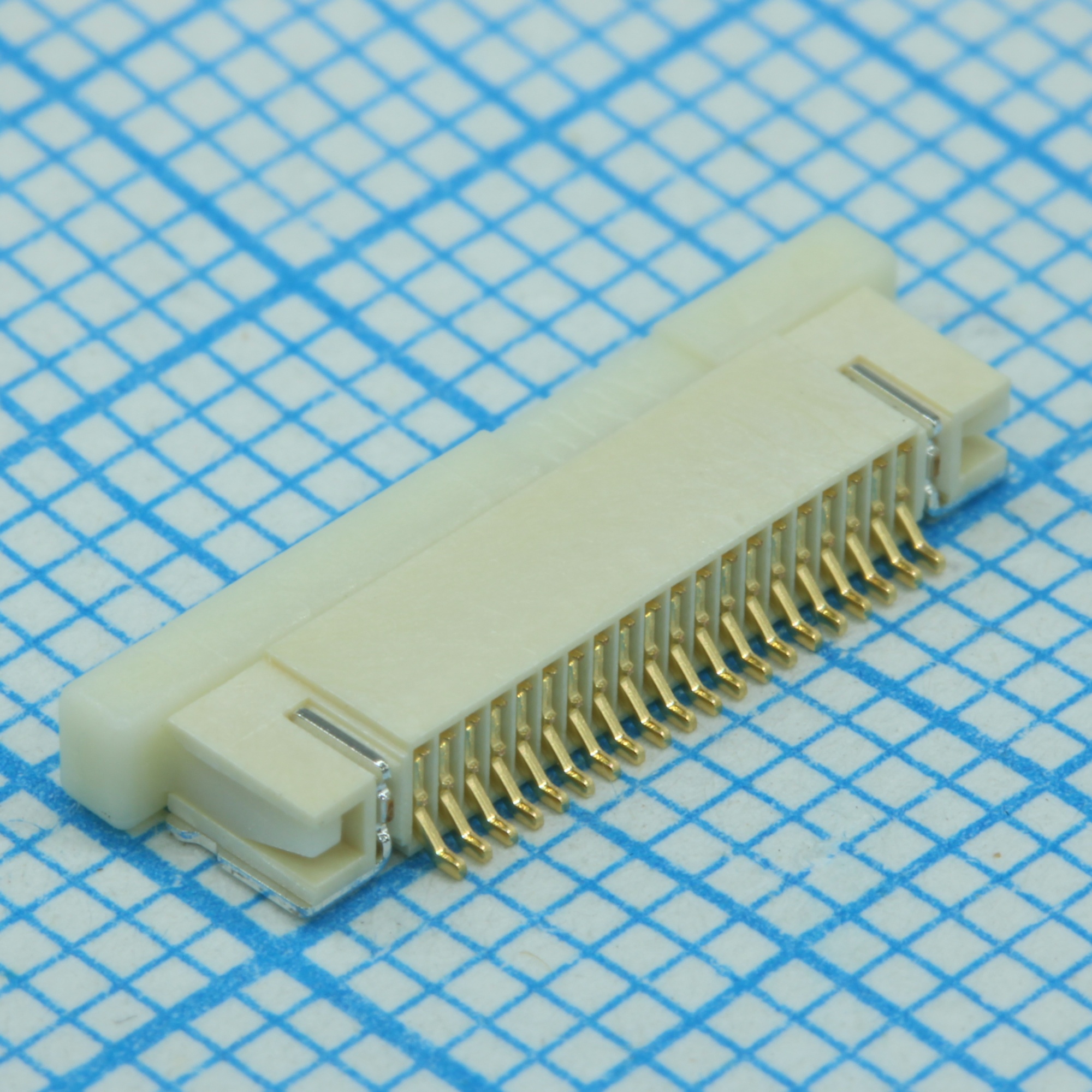 2-1734592-0 - Соединитель FPC 20 контактов шаг 0.5мм угловой для поверхностного монтажа лента на катушке
