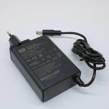 NGE90E18-P1J - AC-DC, 90Вт, сетевой адаптер, выход 18В/5А, вход 80...264В AC, 47...63 Гц, изоляция 4000B DC, 2xMOPP, 62x30*x85.5мм, -30...+70C, евровилка, выходной разъем 11мм, диам. 5.5х2.1мм