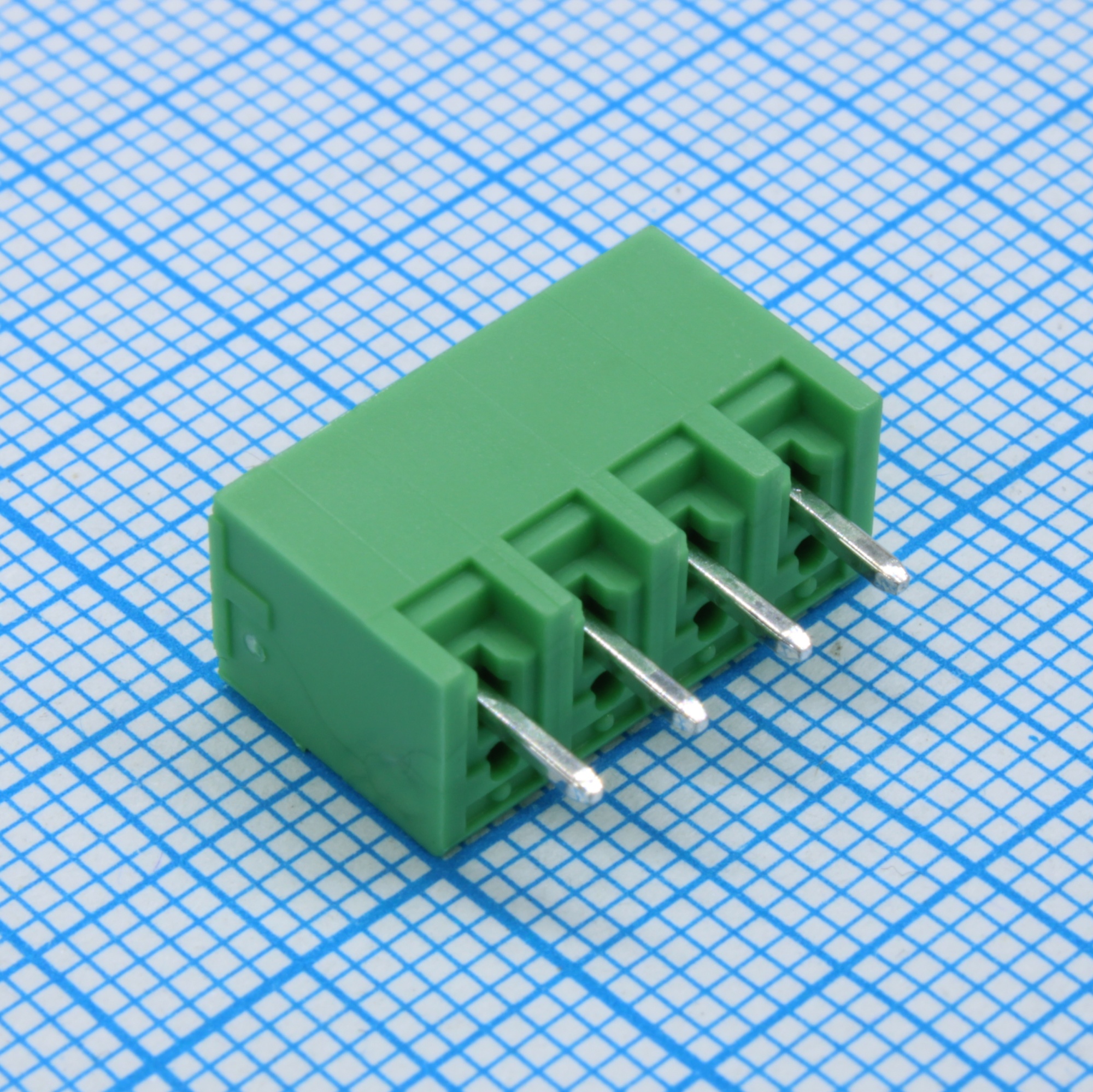 15EGTVC-3.81-04P-14-00 - Разъемный клеммный блок на плату, 4 контакта. Серия 15EGTVC-3.81
