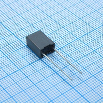 TS05S01J105JBB0B0R - конденсатор металлопленочный полиэтилентерефталатный 1uF ±5% 63V (7.2 X 5 X 10mm) радиальный 5mm в ленте