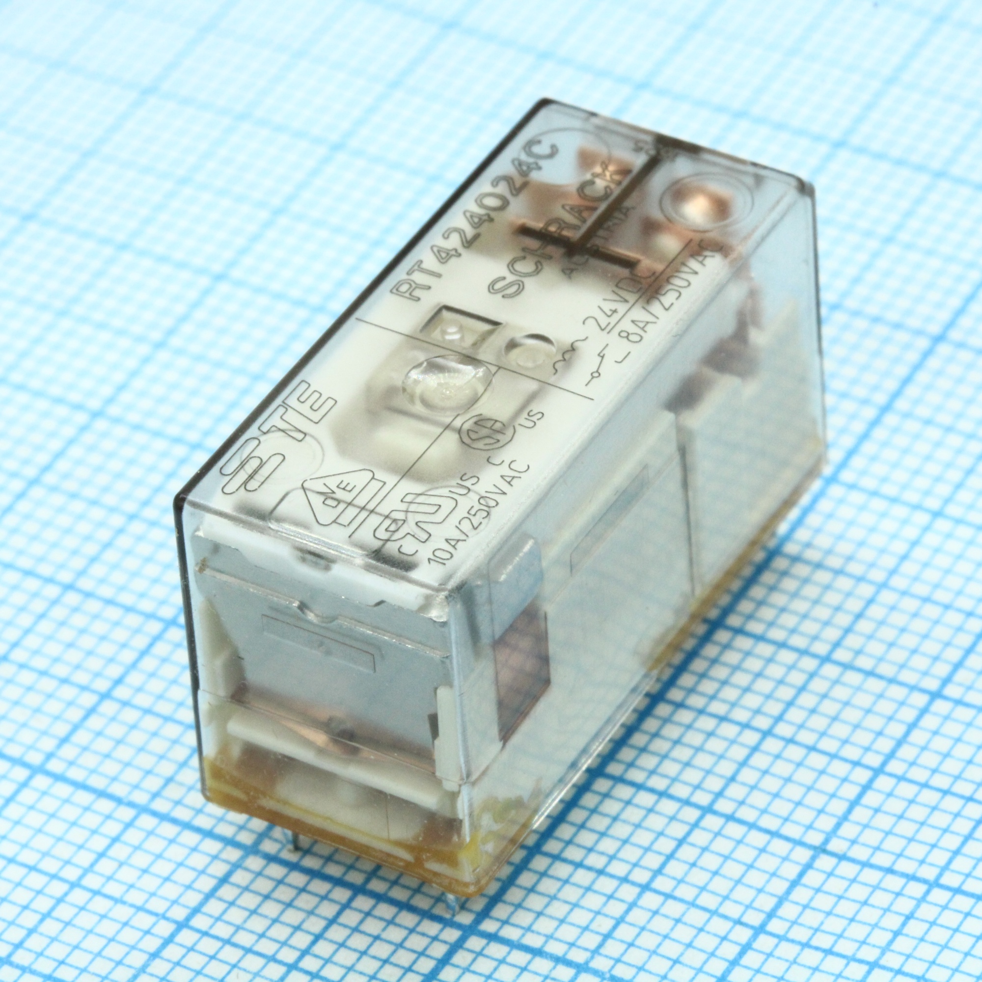 2-1415544-7 - Реле силовое 8A две группы на переключение катушка 24В монтаж в отверстие