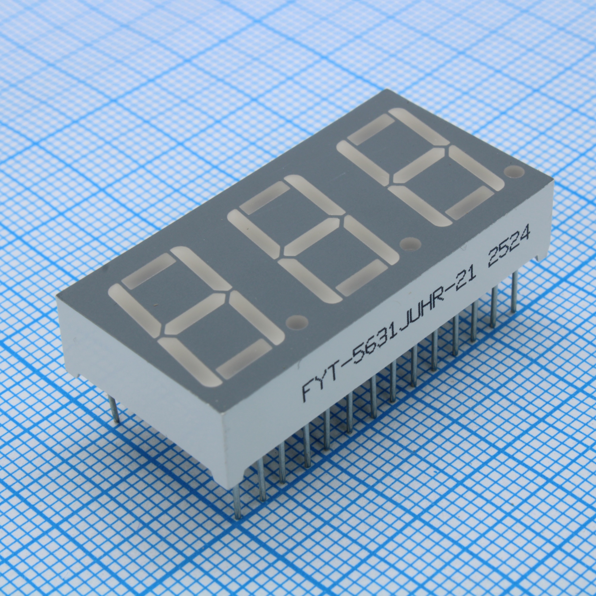 FYT-5631JUHR-21 - 3-х разрядный индикатор 14,2мм/красный сверхяркий/640нм/20-50мКд/ОА