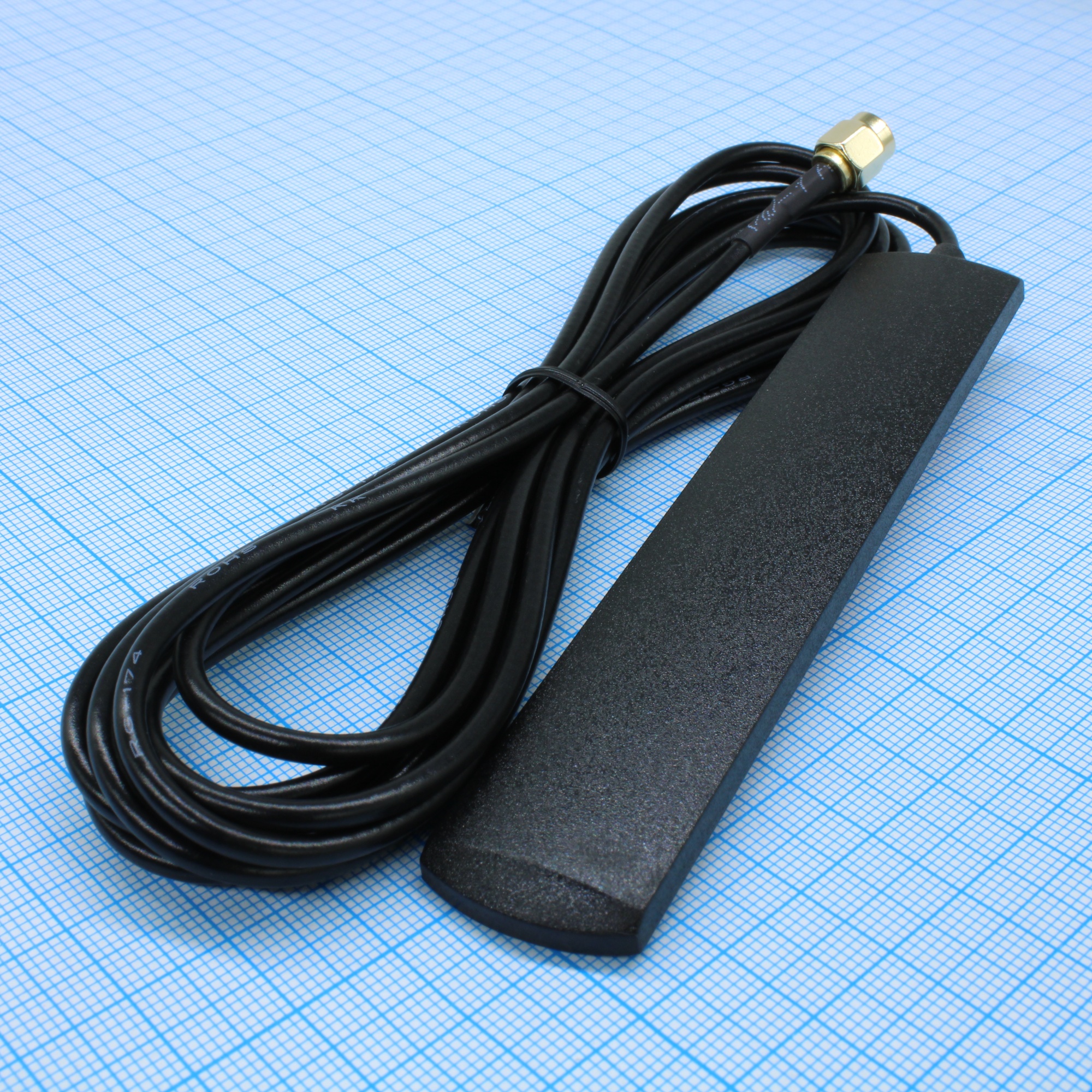 BY-GSM-05-SMA-STRAIGHT-2500 - GSM 900/1800; 50Ом; 3,5 дБ; длина кабеля 3м; наклеивается; 115х22х4мм;  SMA-M-разъем