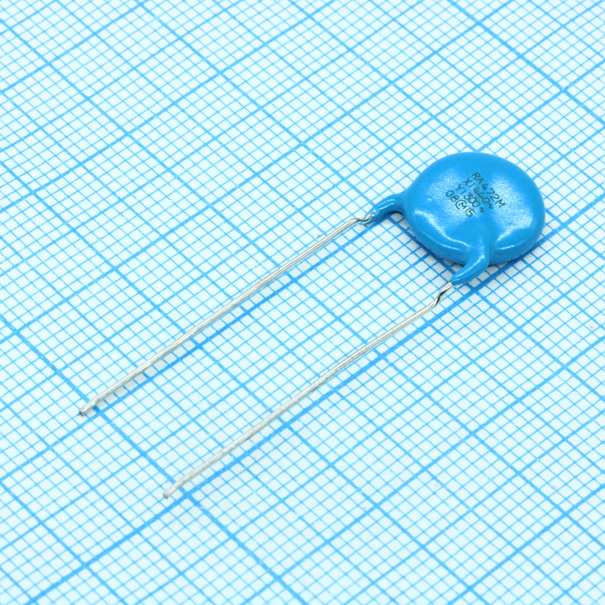 DE1E3RA472MN4AP01F - Конденсатор керамический помехоподавляющий радиальный X1/Y1 4700пФ 300VAC E ±20% (12 X 5мм), выводы с шагом 10мм, 125°С на ленте