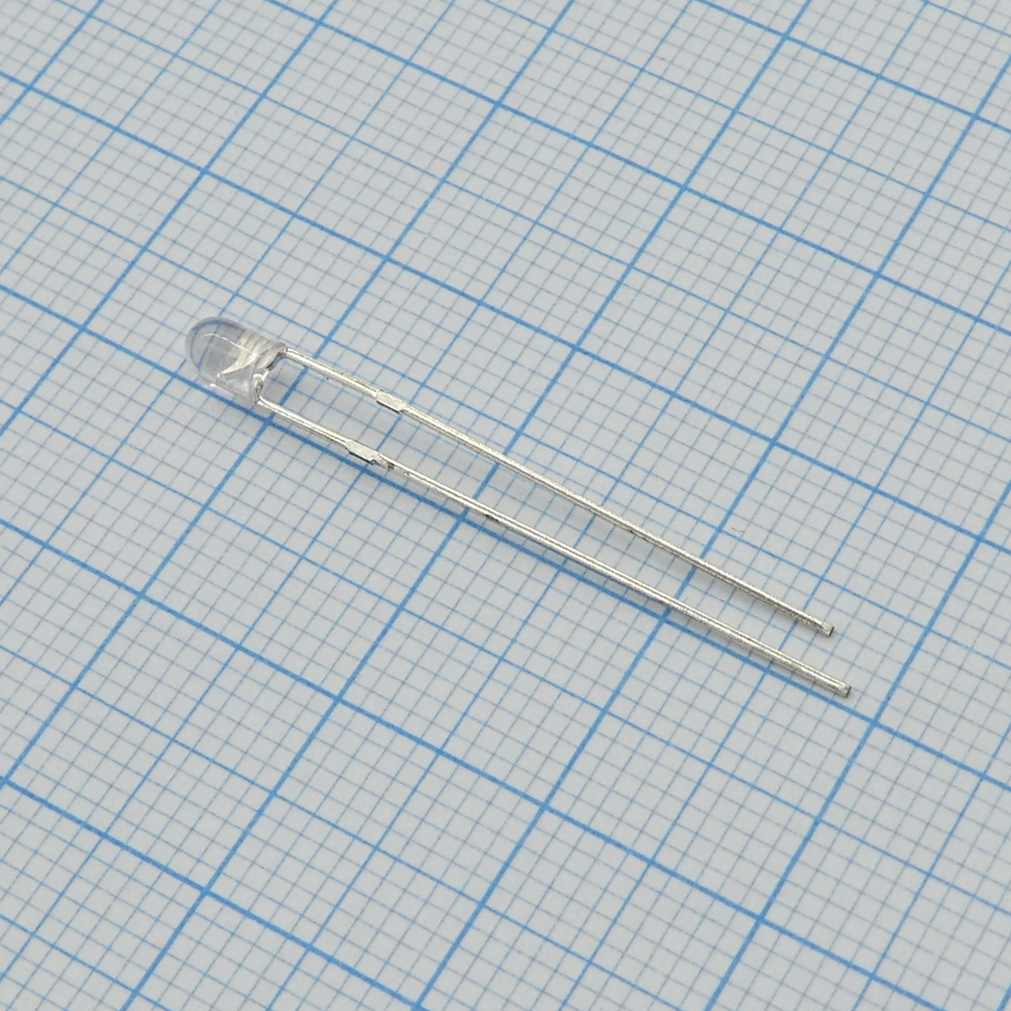 FYL-3004UGC1L - Светодиод 3мм/зеленый/570нм/1000мкд/прозрачный/30°